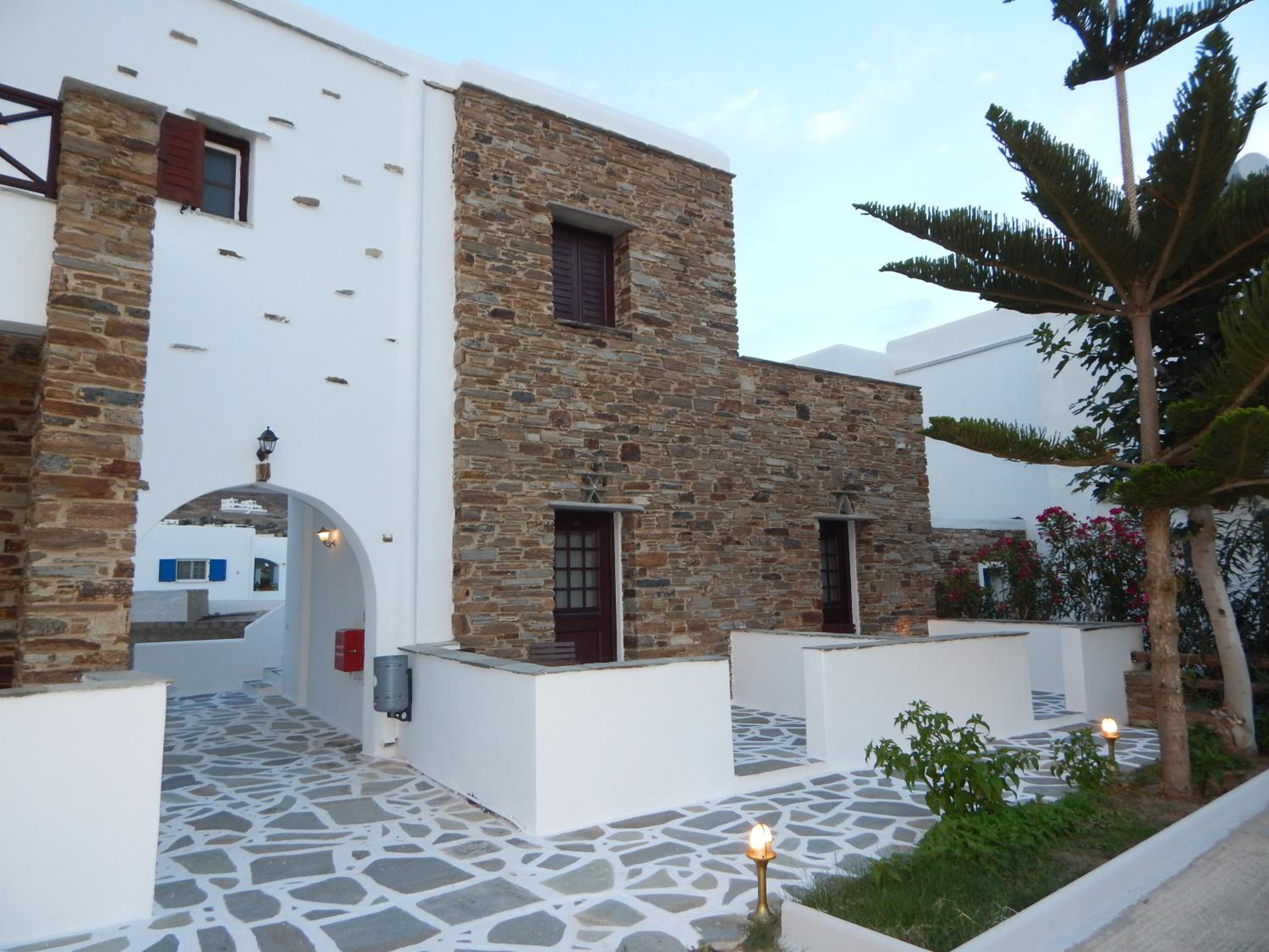 Nisiotiko house in Tinos near the beach