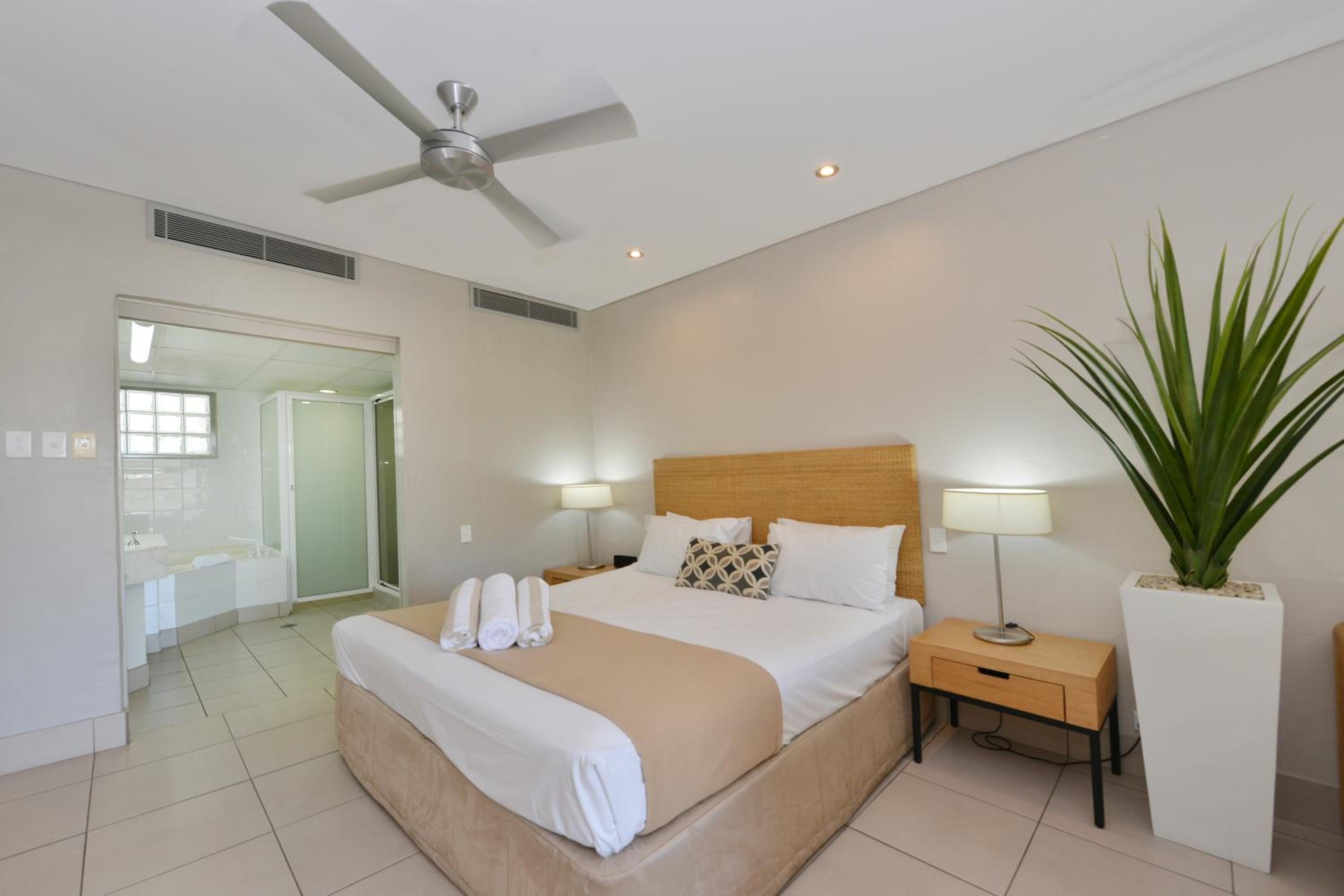 Seascape Holidays at Club Tropical