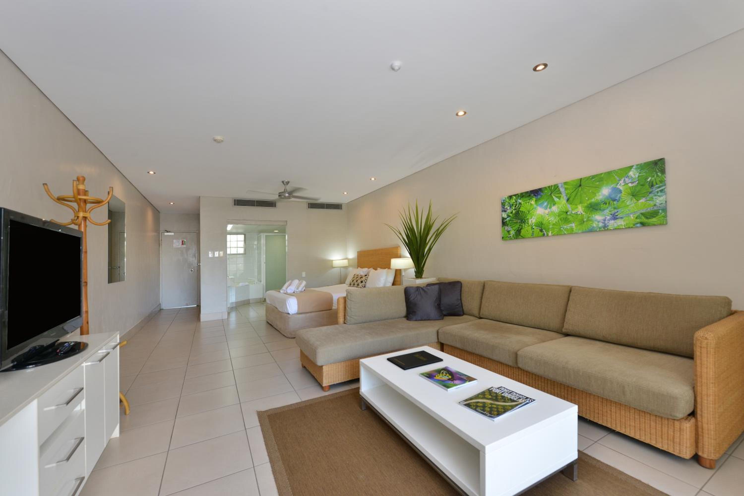 Seascape Holidays at Club Tropical