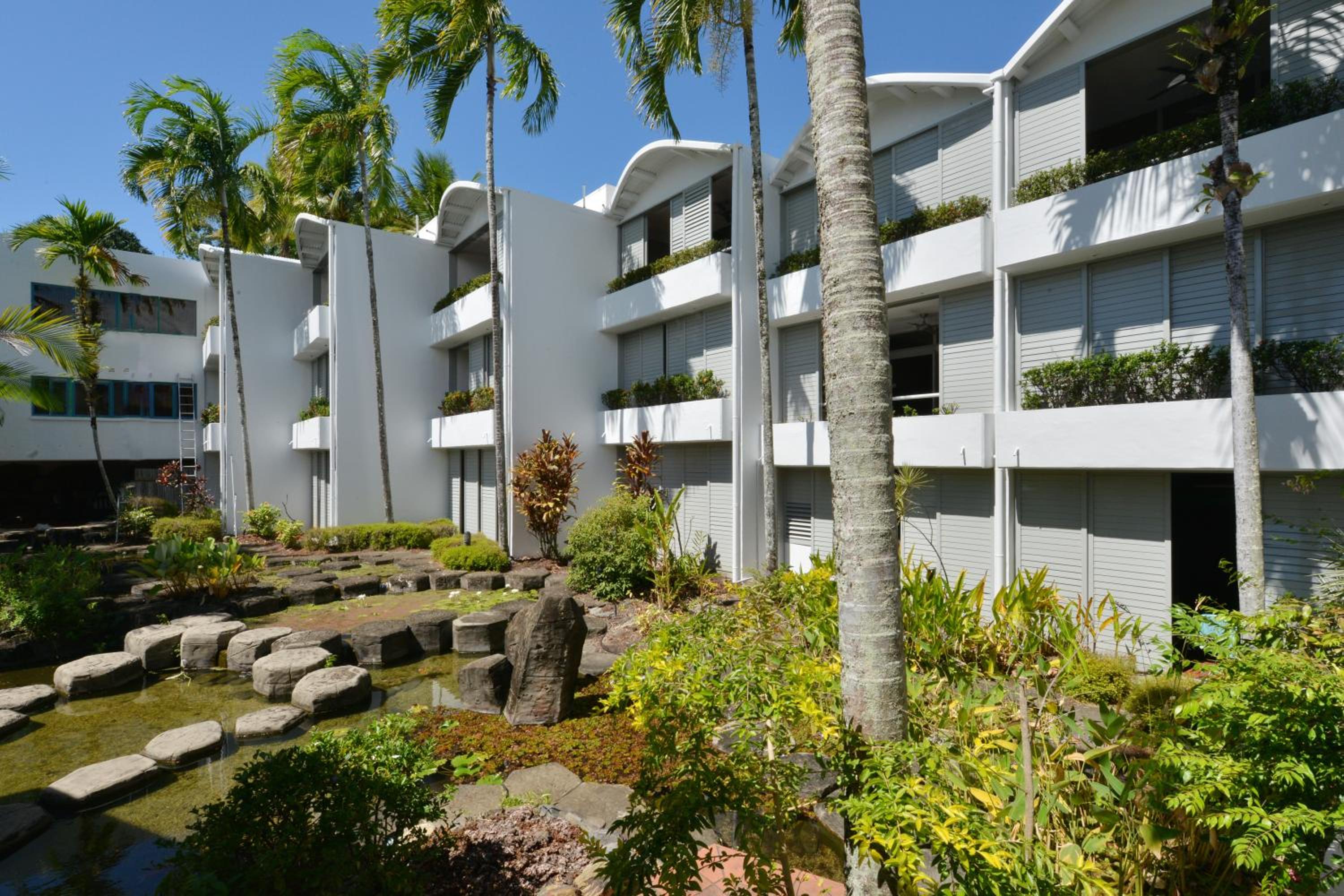 Seascape Holidays at Club Tropical