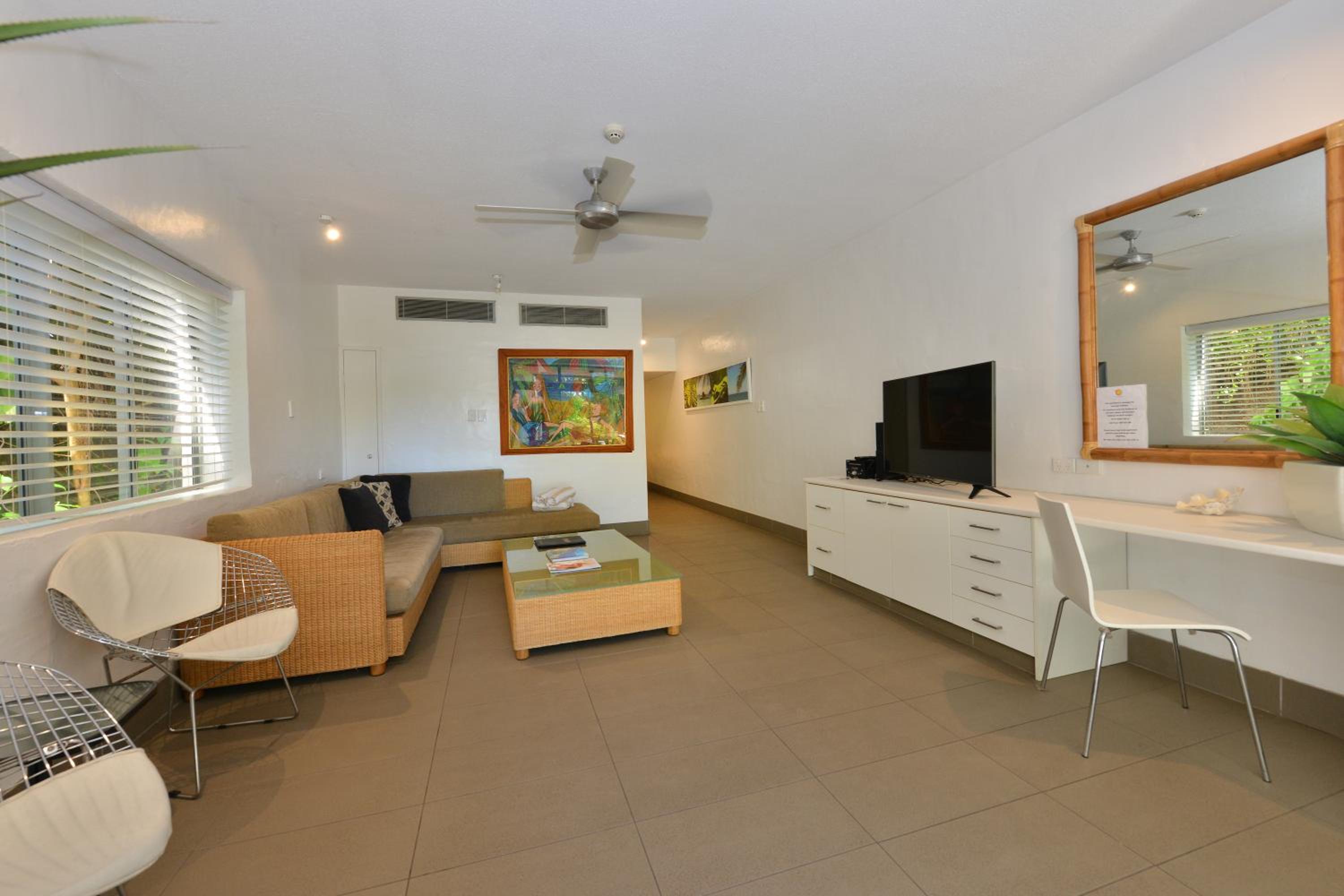 Seascape Holidays at Club Tropical