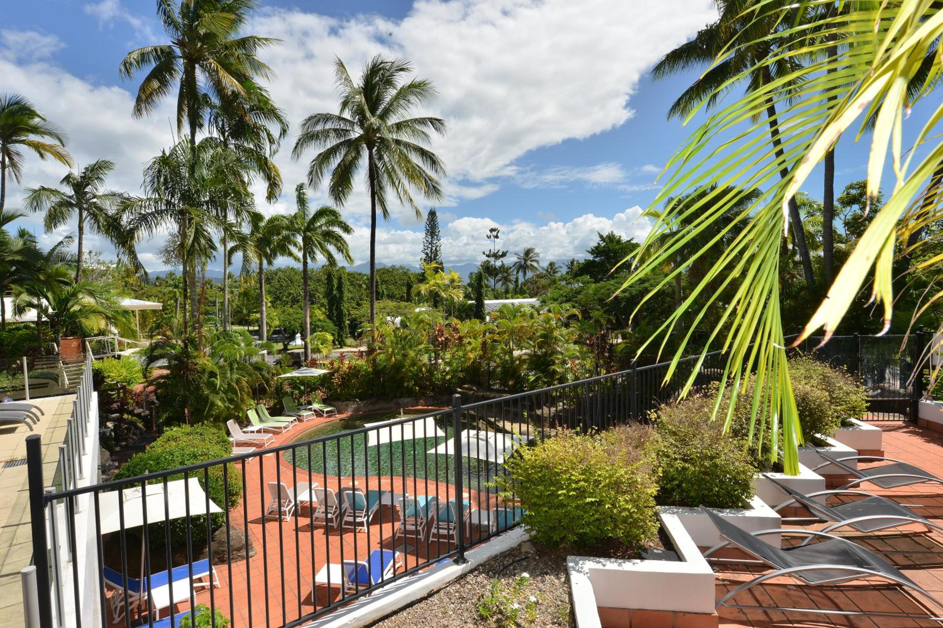 Seascape Holidays at Club Tropical