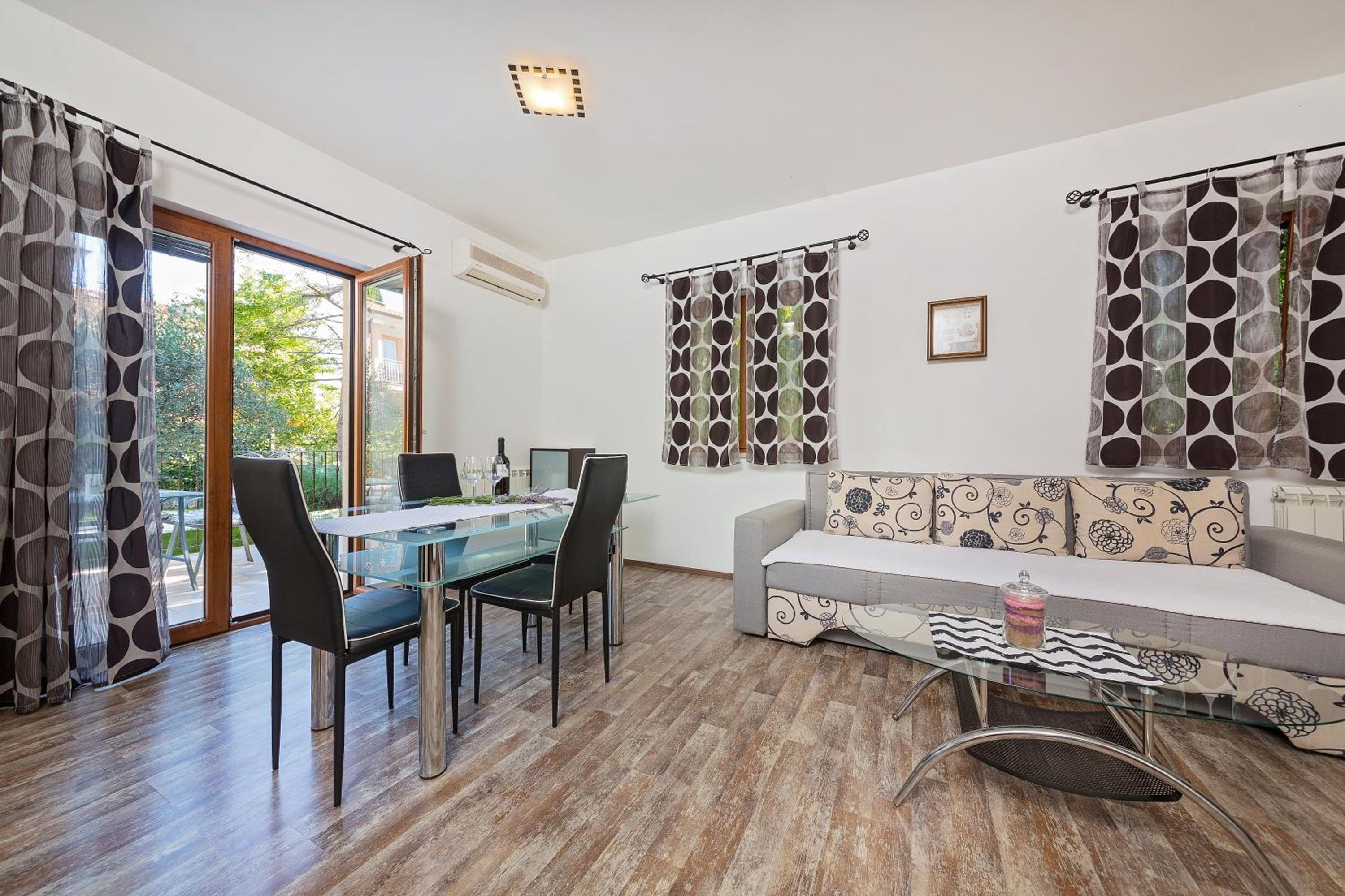 Apartments Paulino view 5