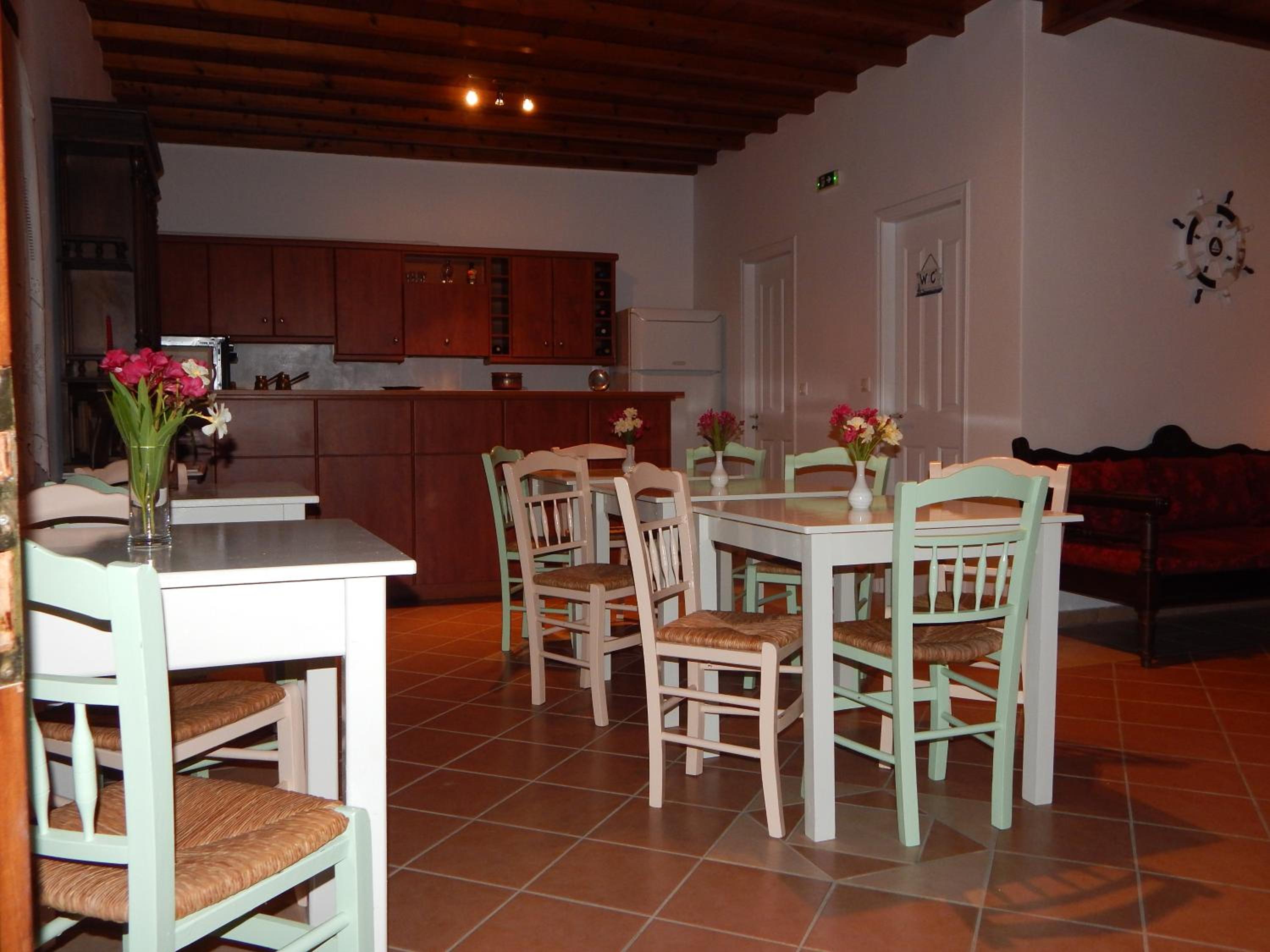 Nisiotiko house in Tinos near the beach
