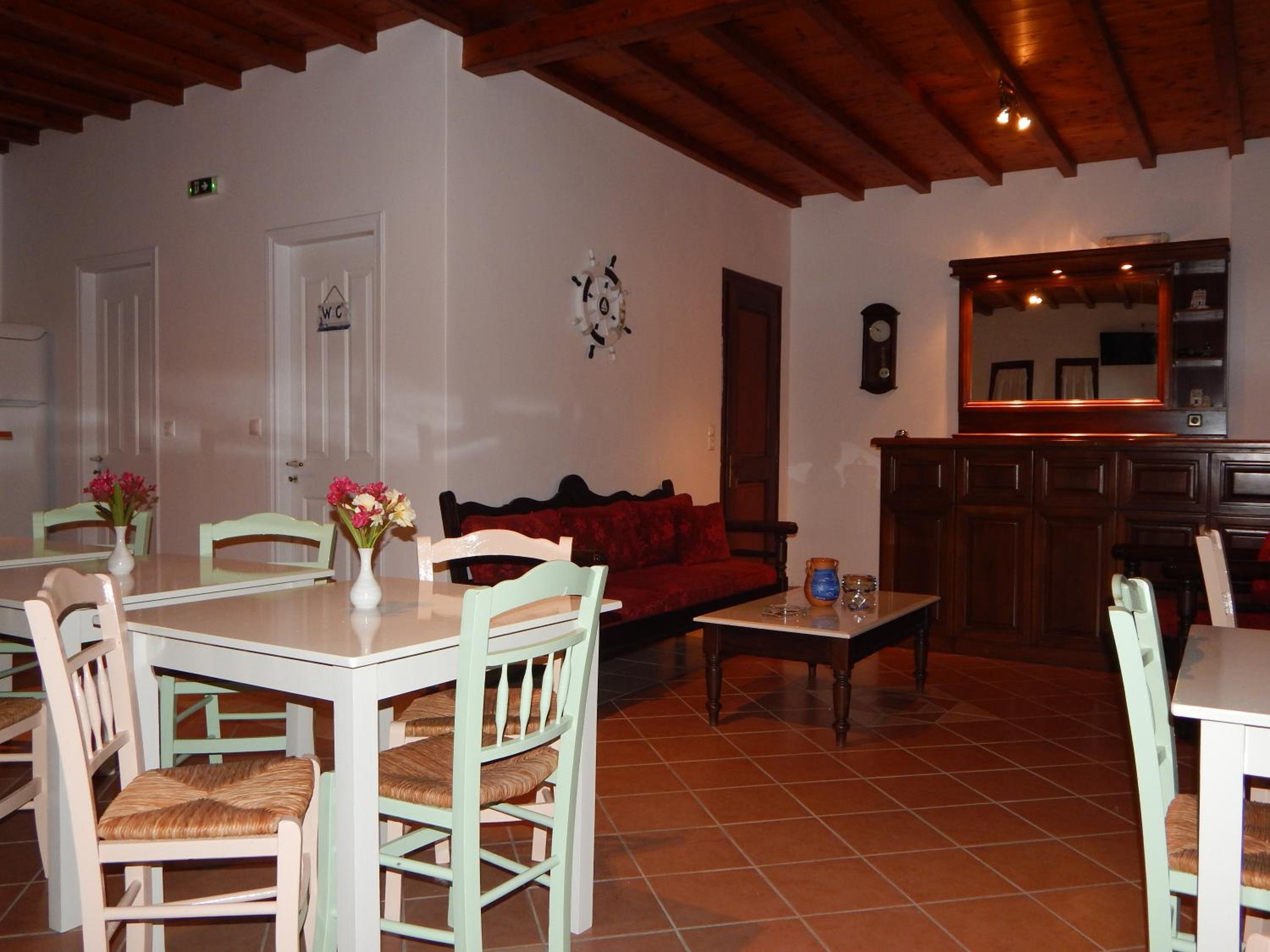 Nisiotiko house in Tinos near the beach
