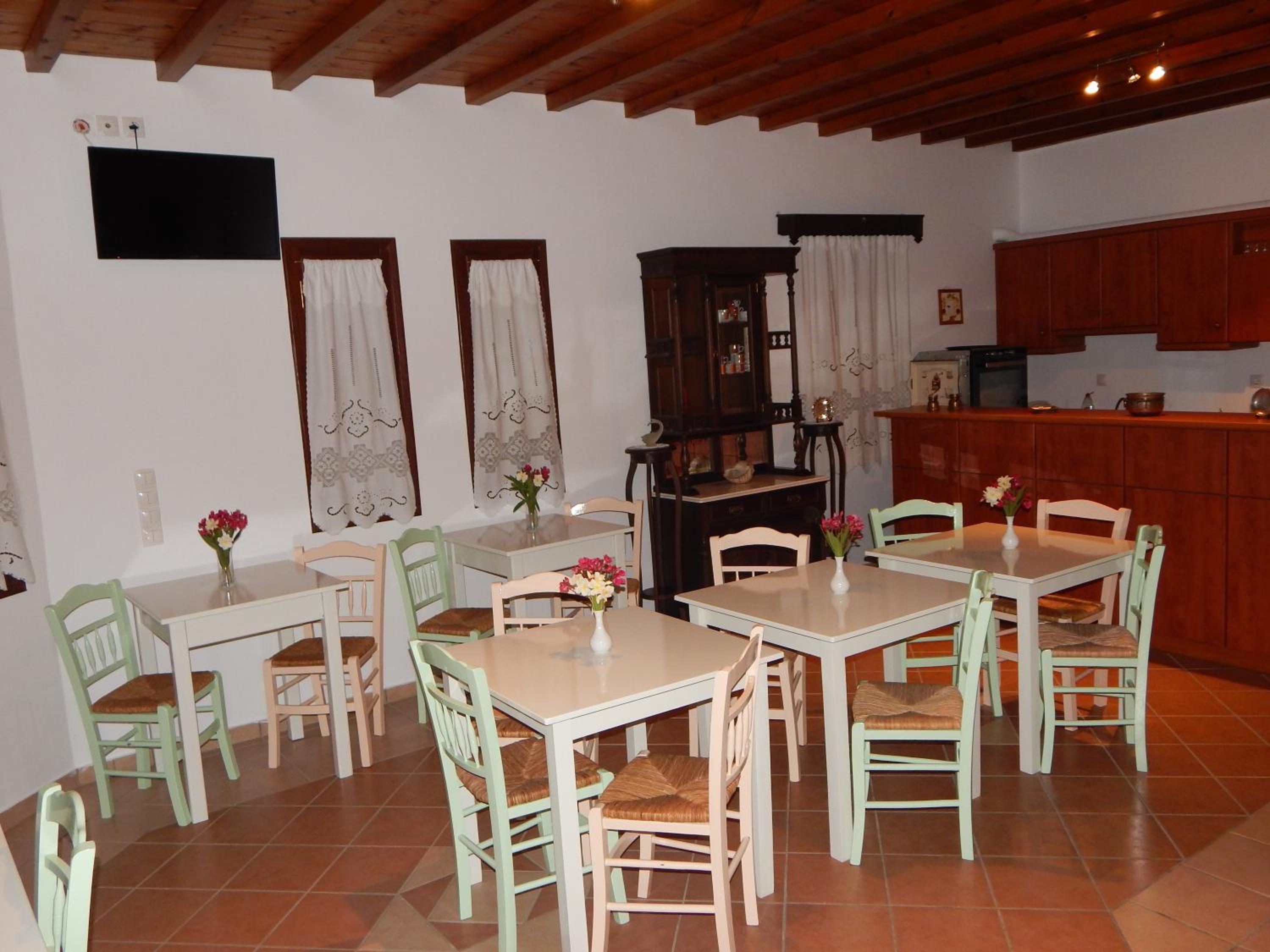 Nisiotiko house in Tinos near the beach