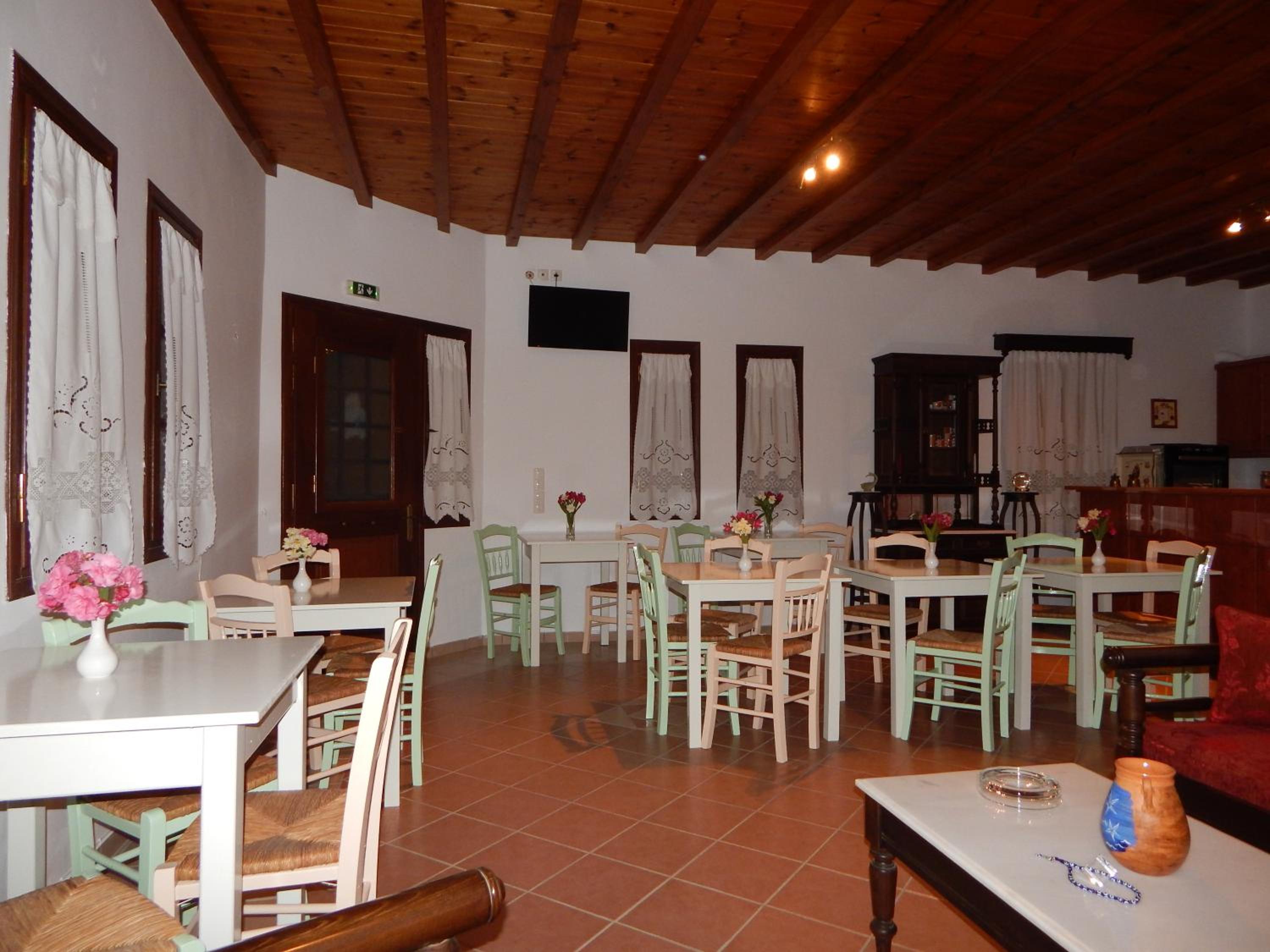 Nisiotiko house in Tinos near the beach
