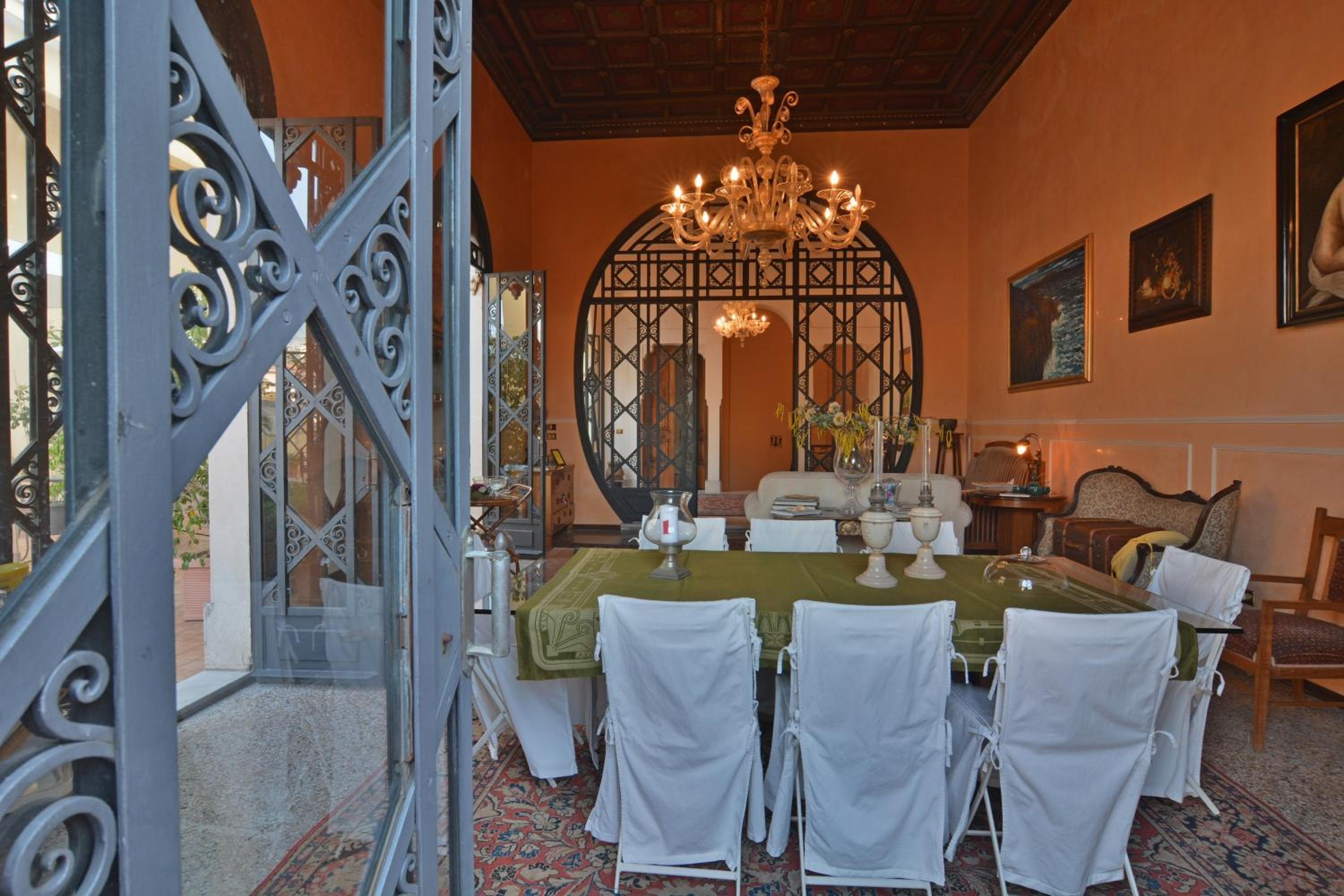 dining