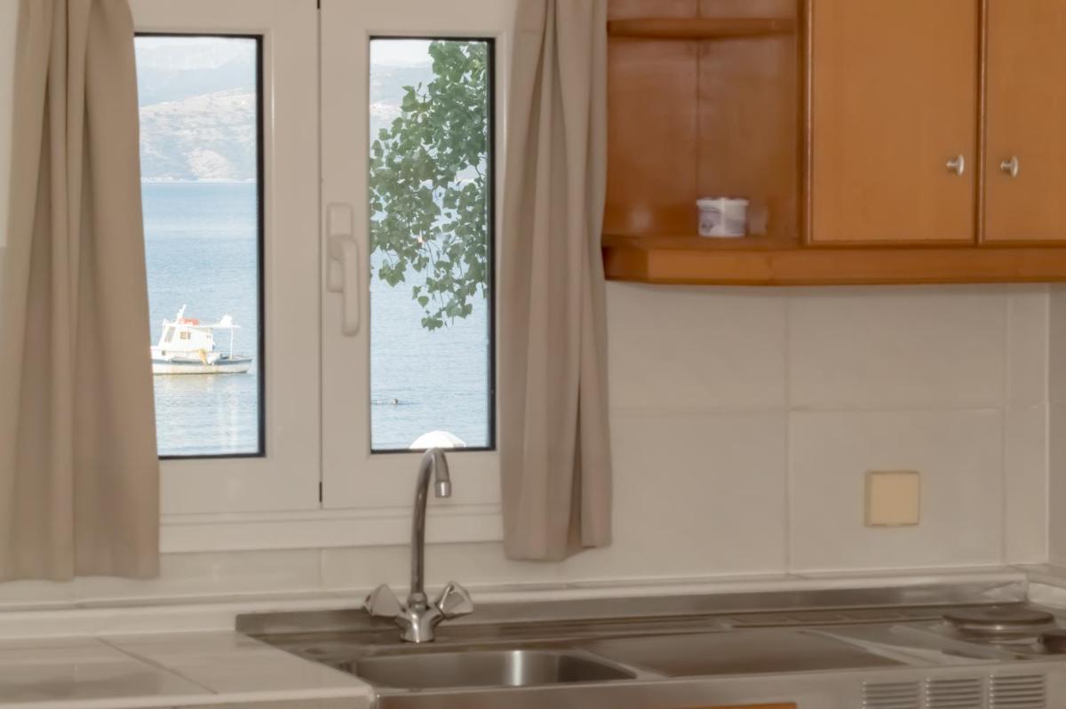Cavos Beach House
