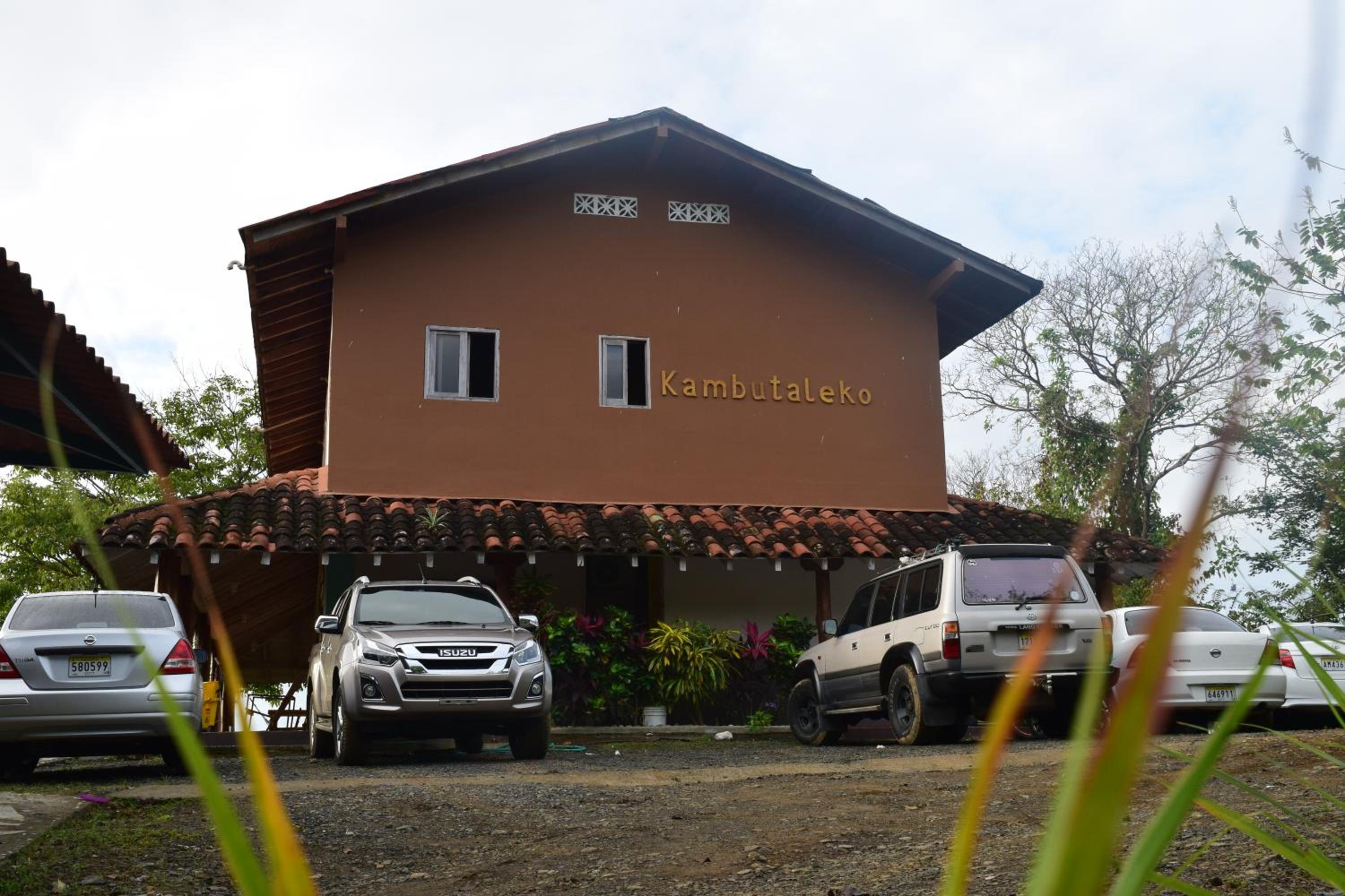 Hotel Kambutaleko - Property Image 4