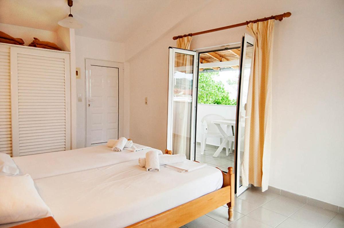 Cavos Beach House