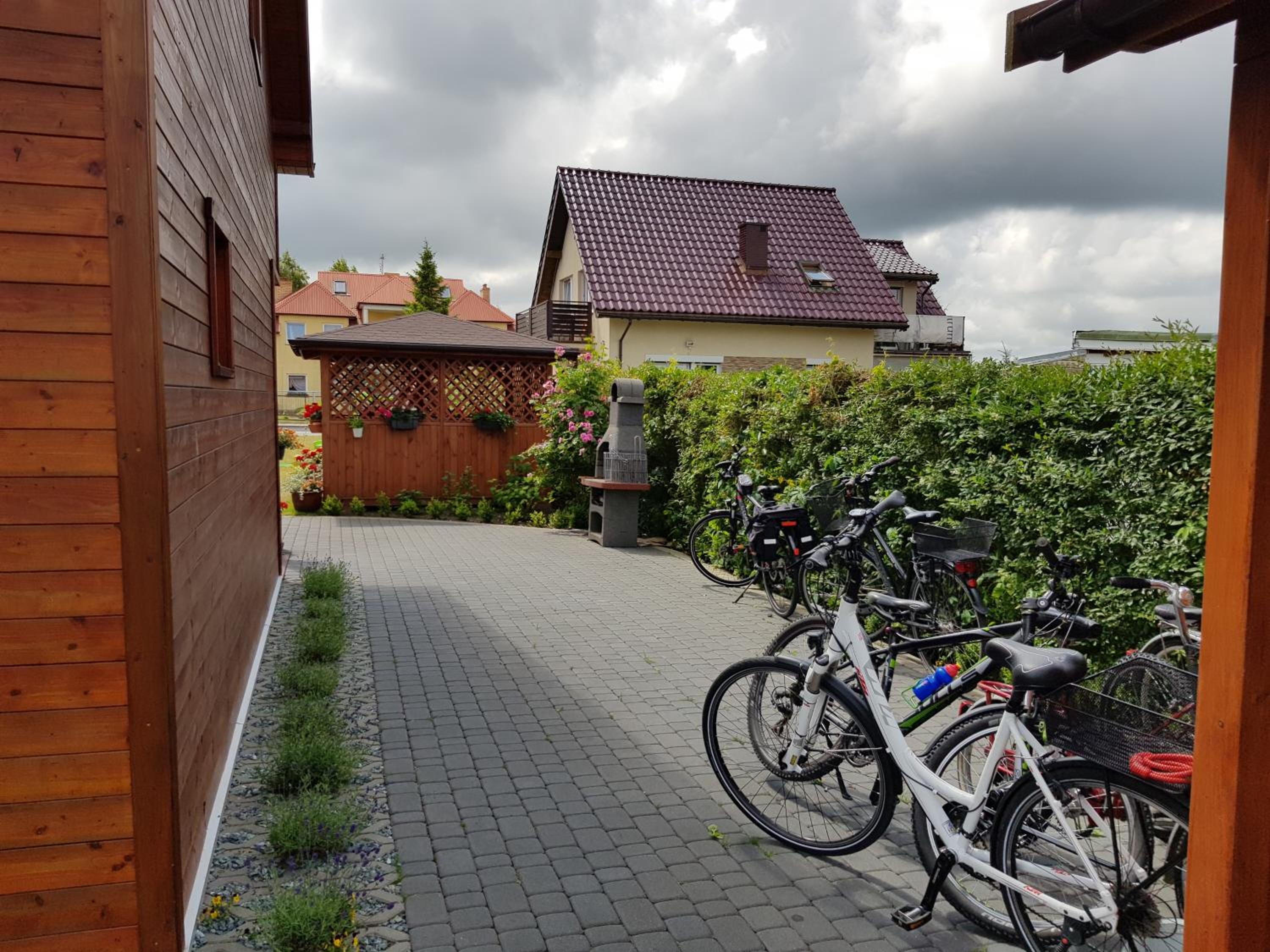 Photo 10