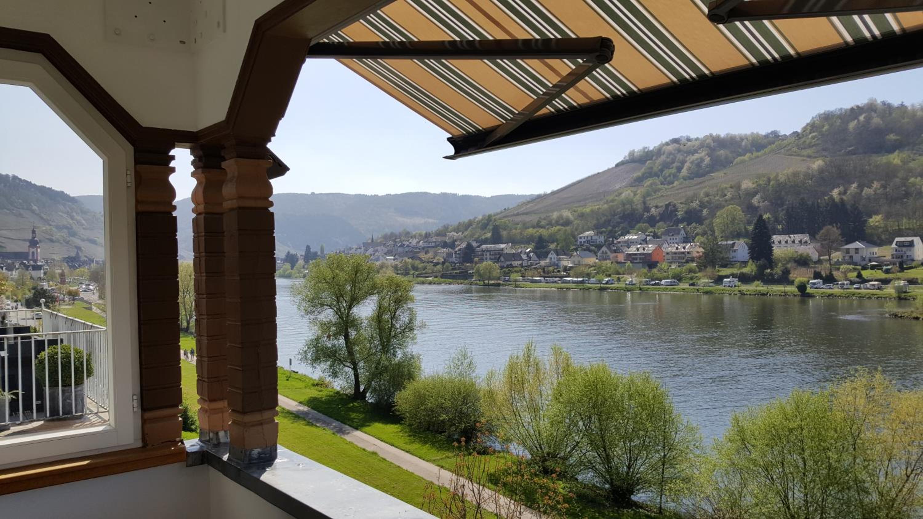 Ferienhaus Inselblick in Traumlage mit Balkon und Panoramablick