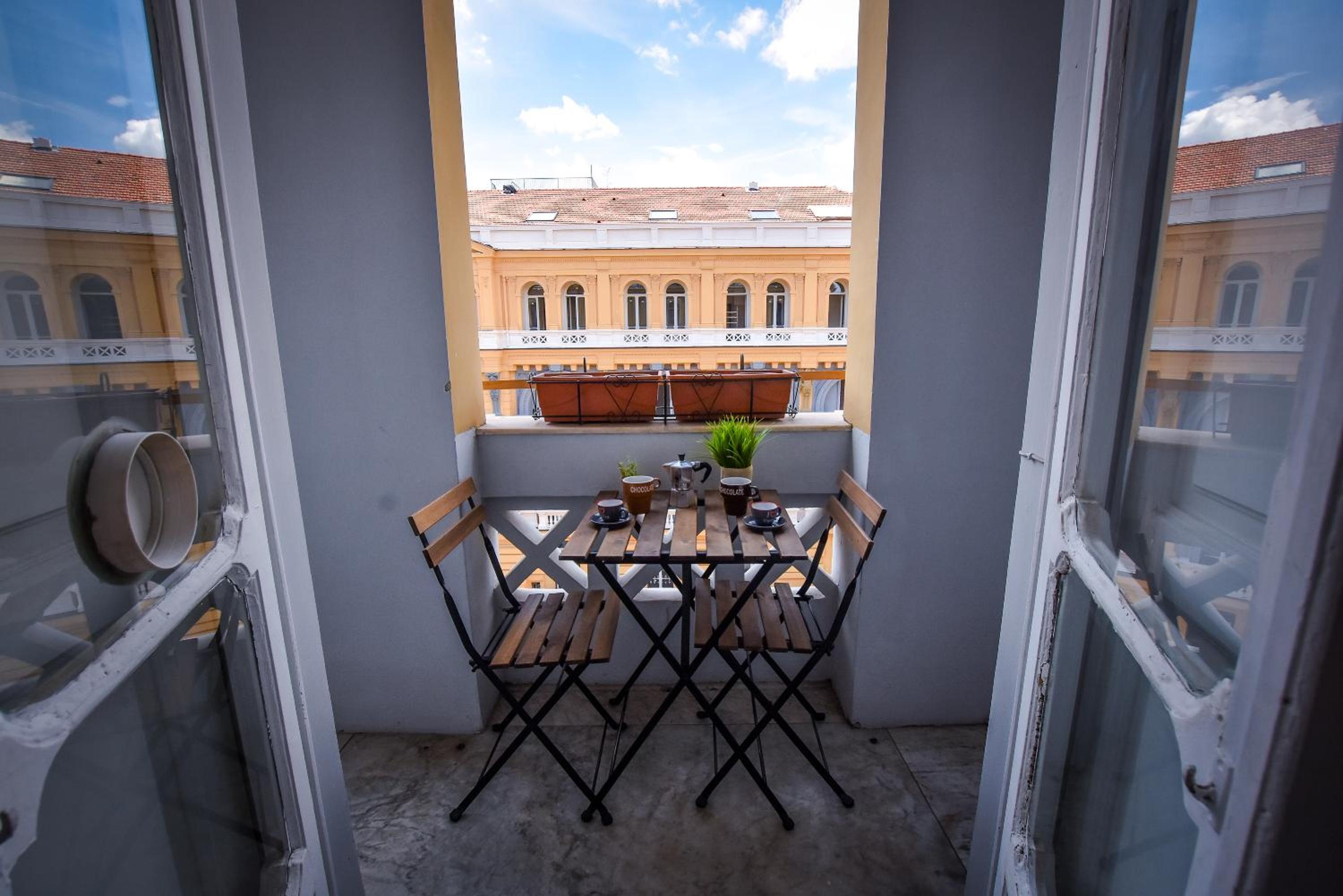 A I R Amore Apartment