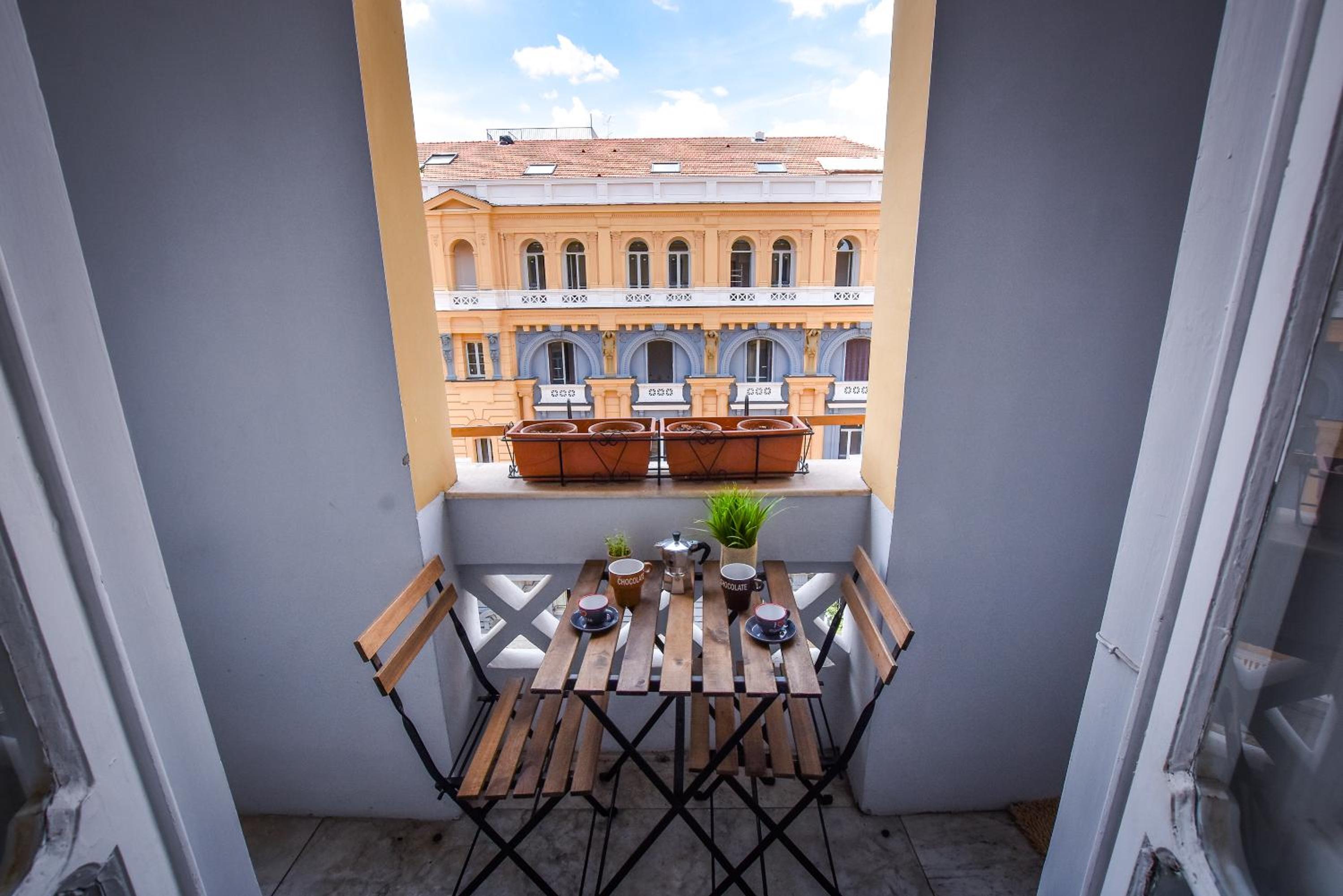 A I R Amore Apartment