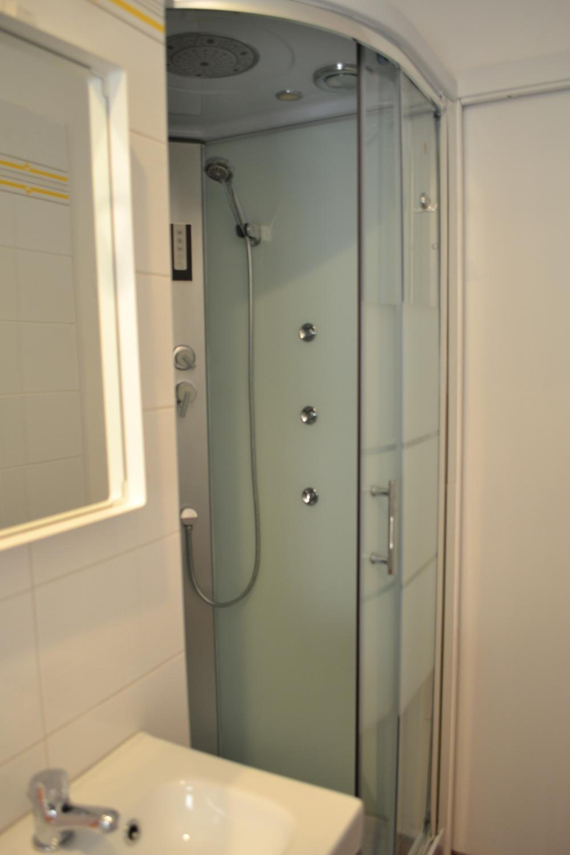 Photo 27