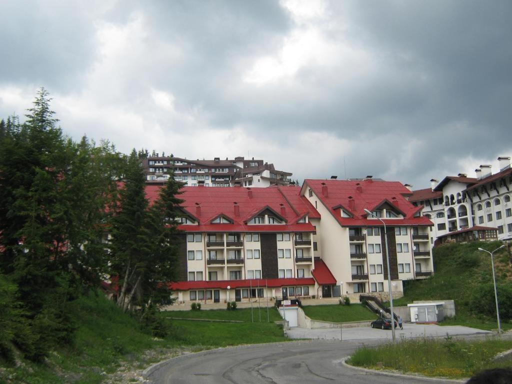 Deluxe Apartments