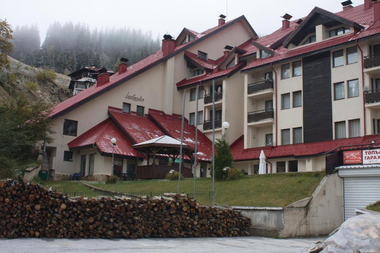 Deluxe Apartments