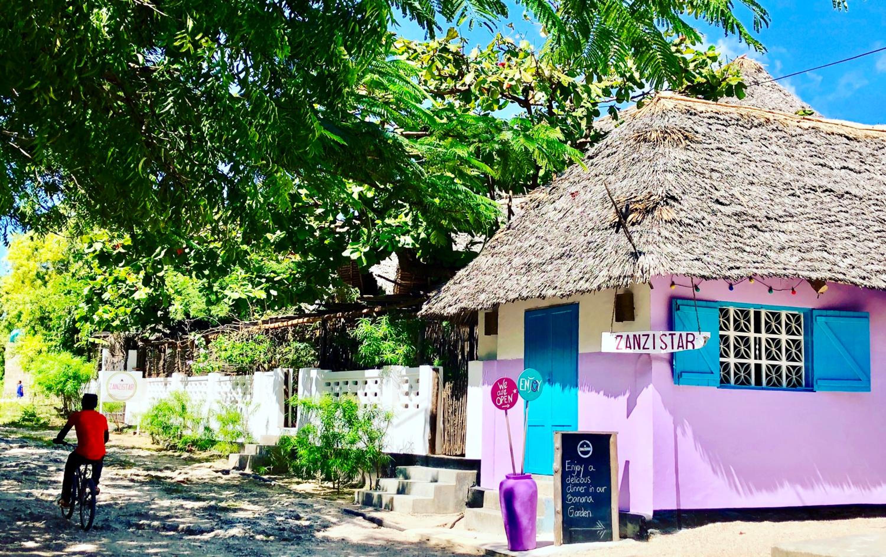 Zanzistar Lodge