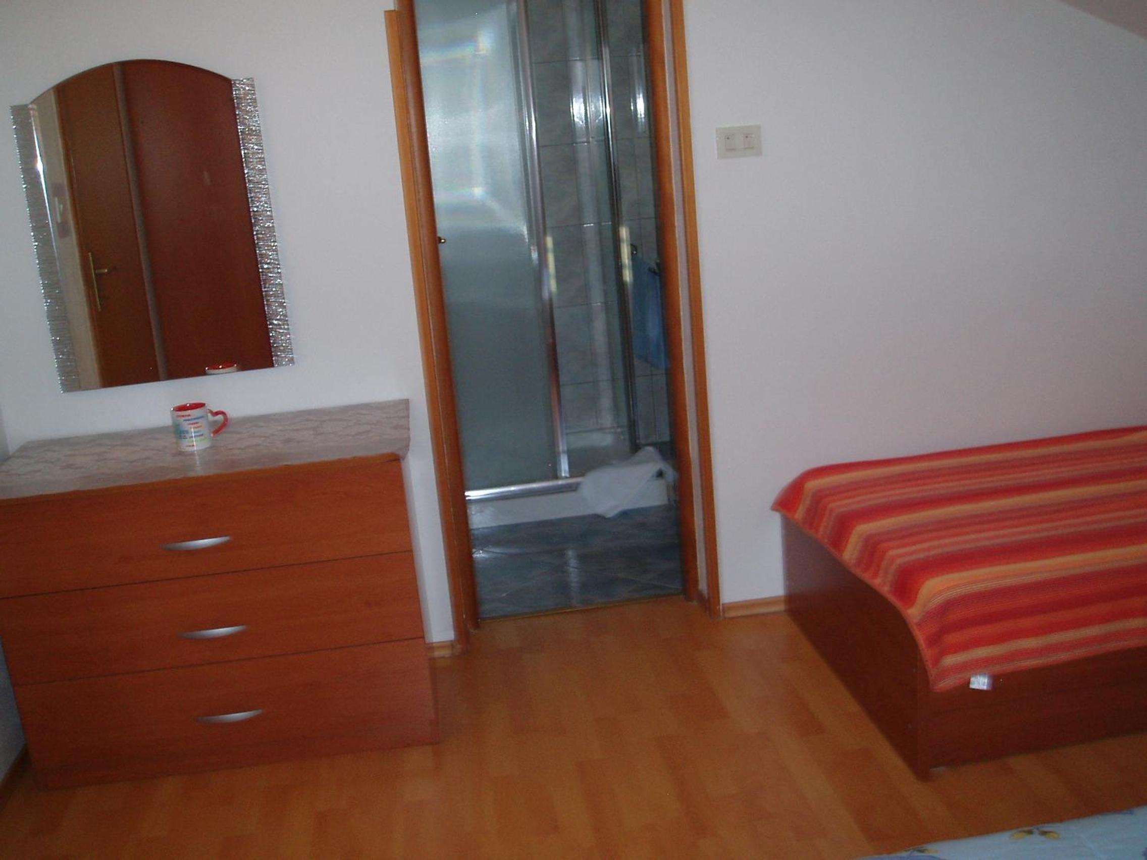 Photo 32
