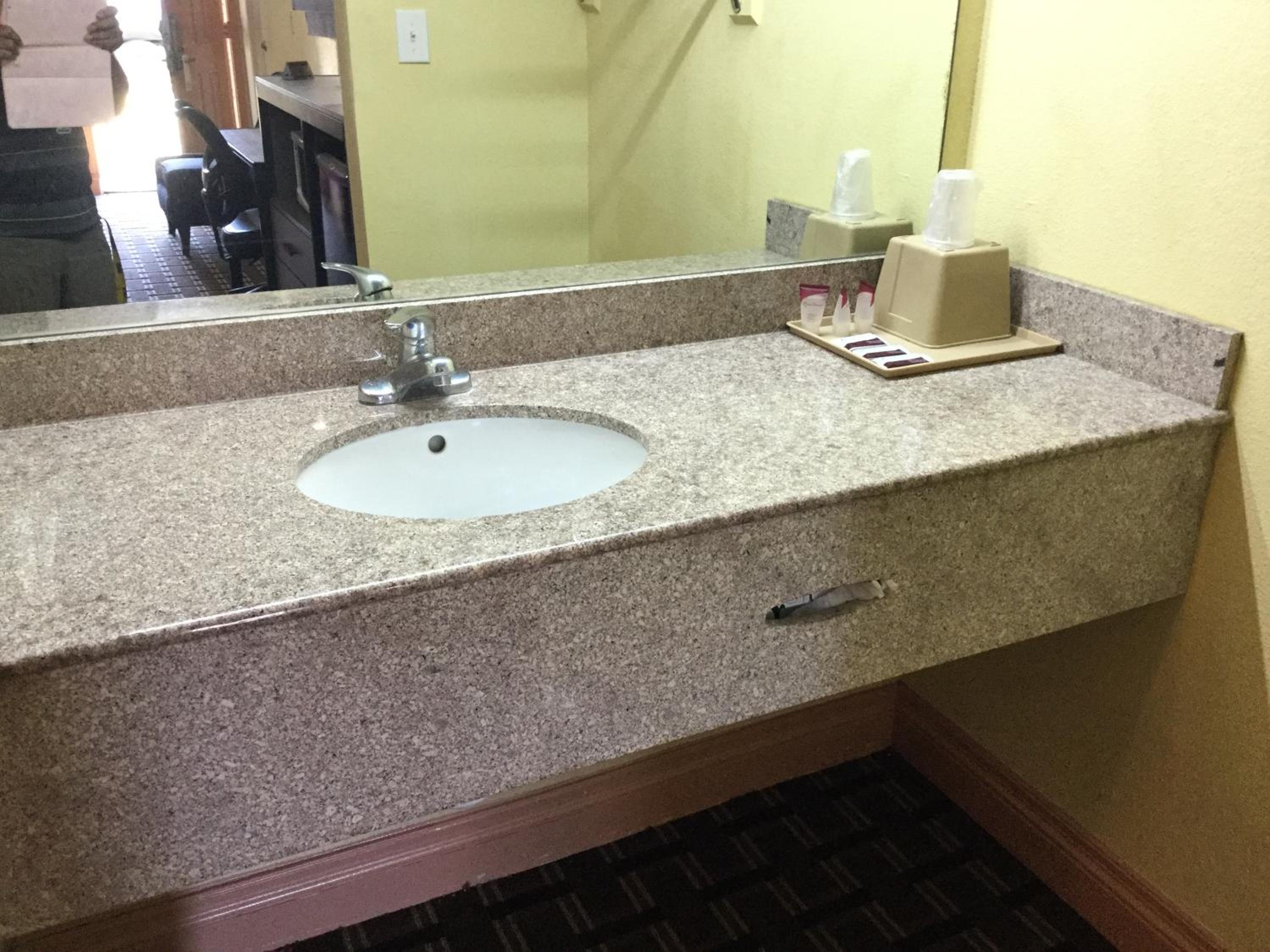 Luxury Inn and Suites Seaworld