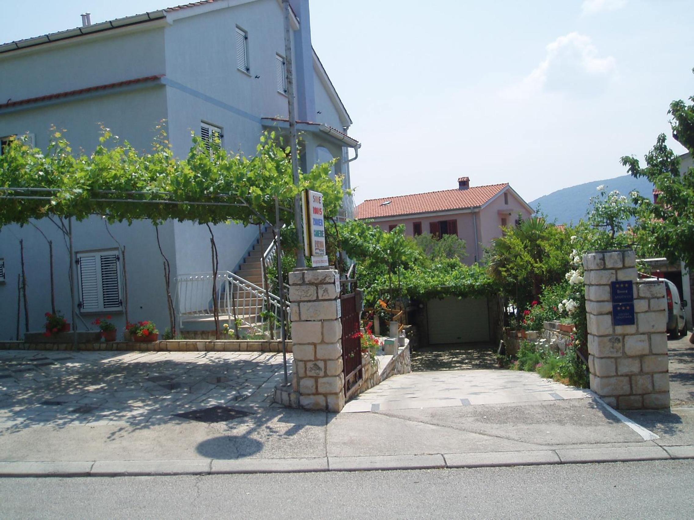 Photo 37