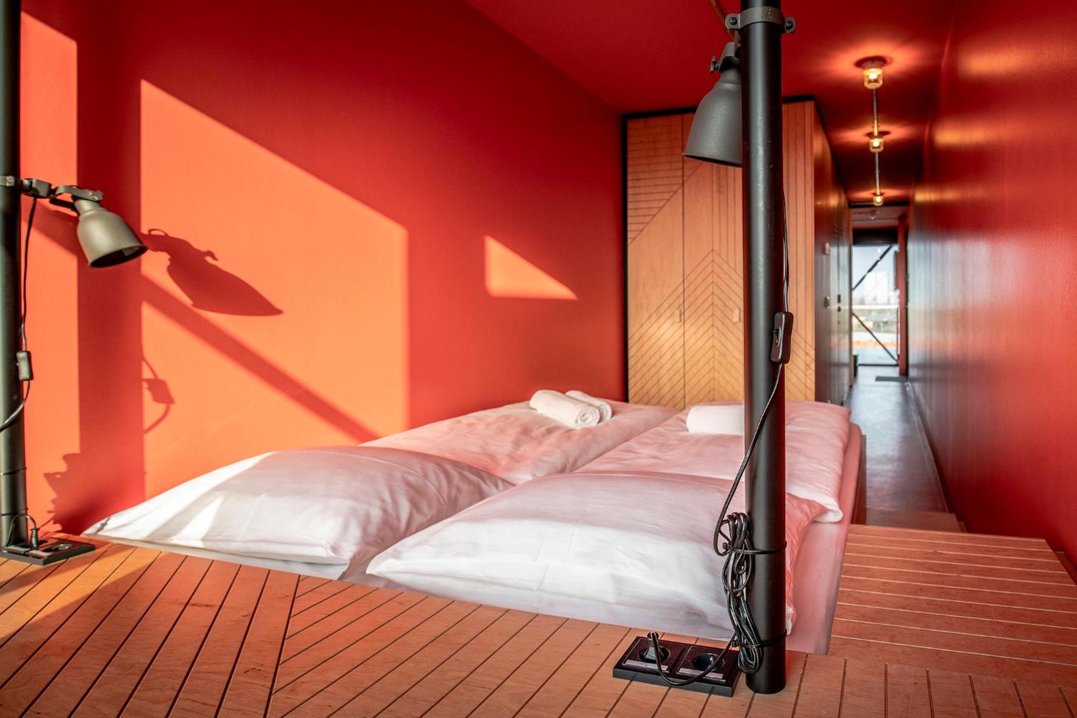 DOCK INN Hostel Warnemünde