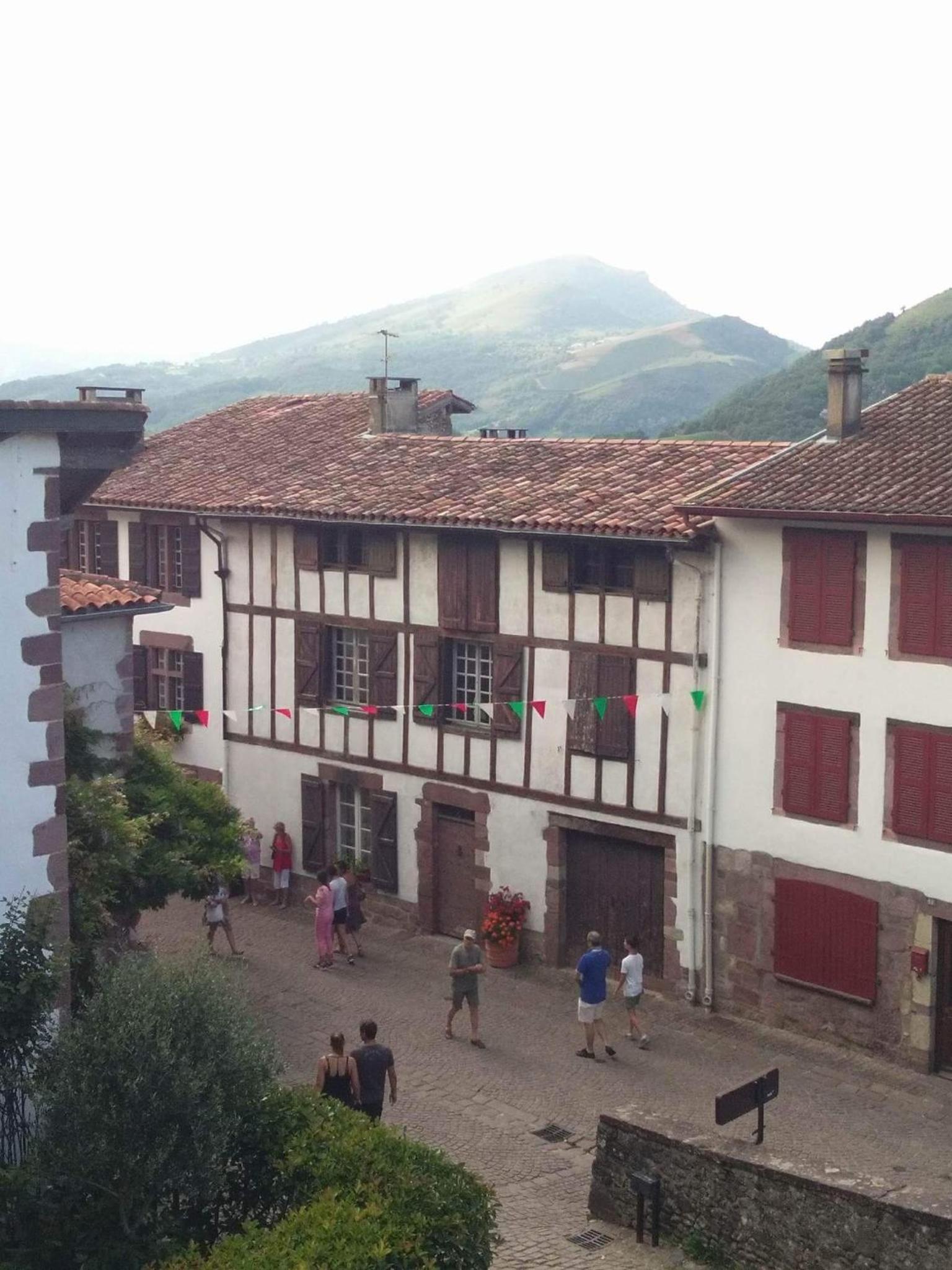 Gite de la Porte Saint Jacques: a hostel for pilgrims view 5