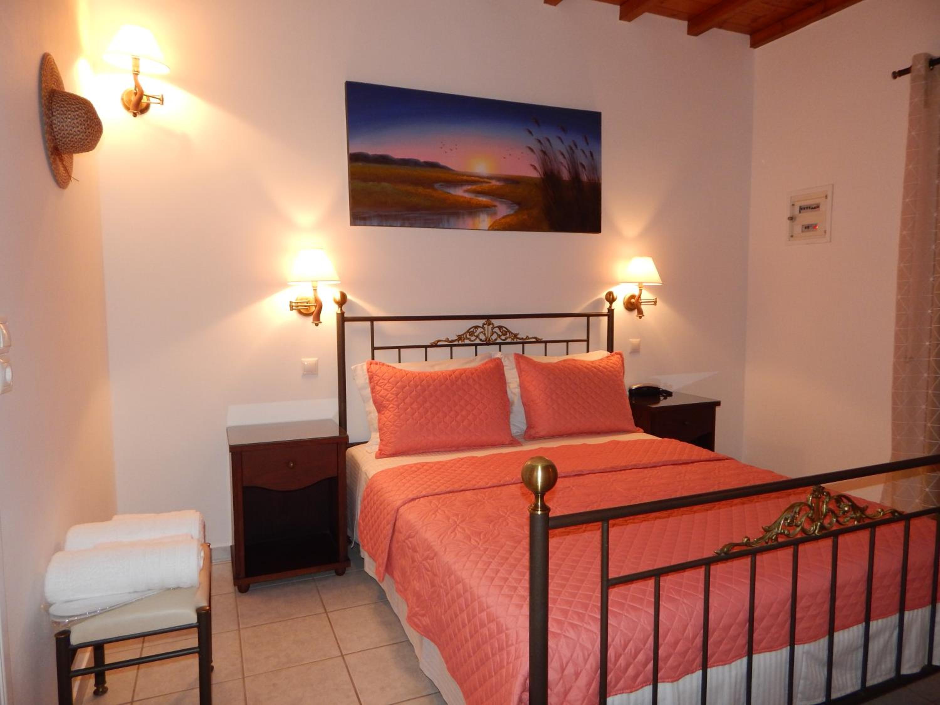 Tinos Suites & Apartments