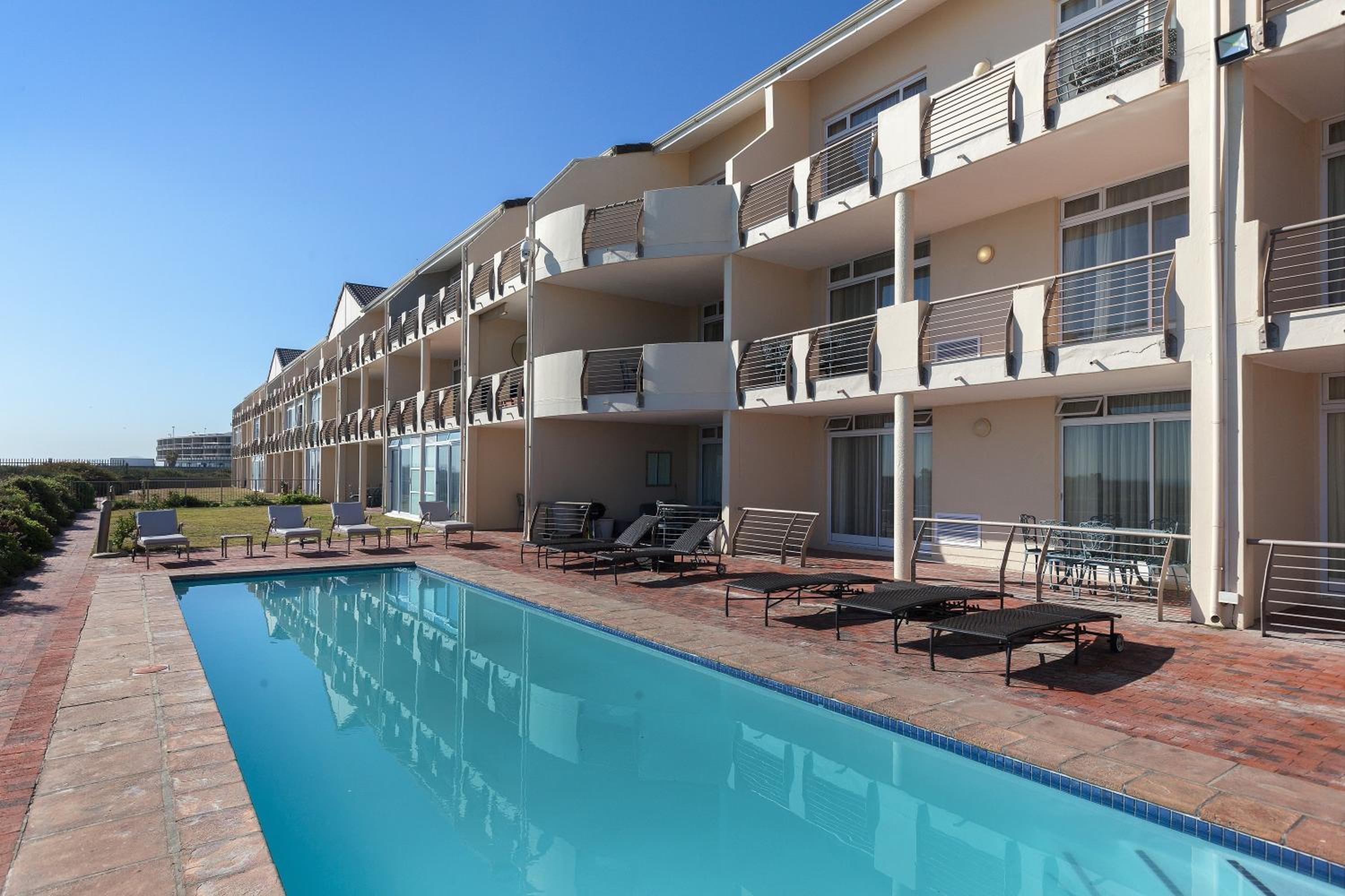 Leisure Bay 306 by CTHA