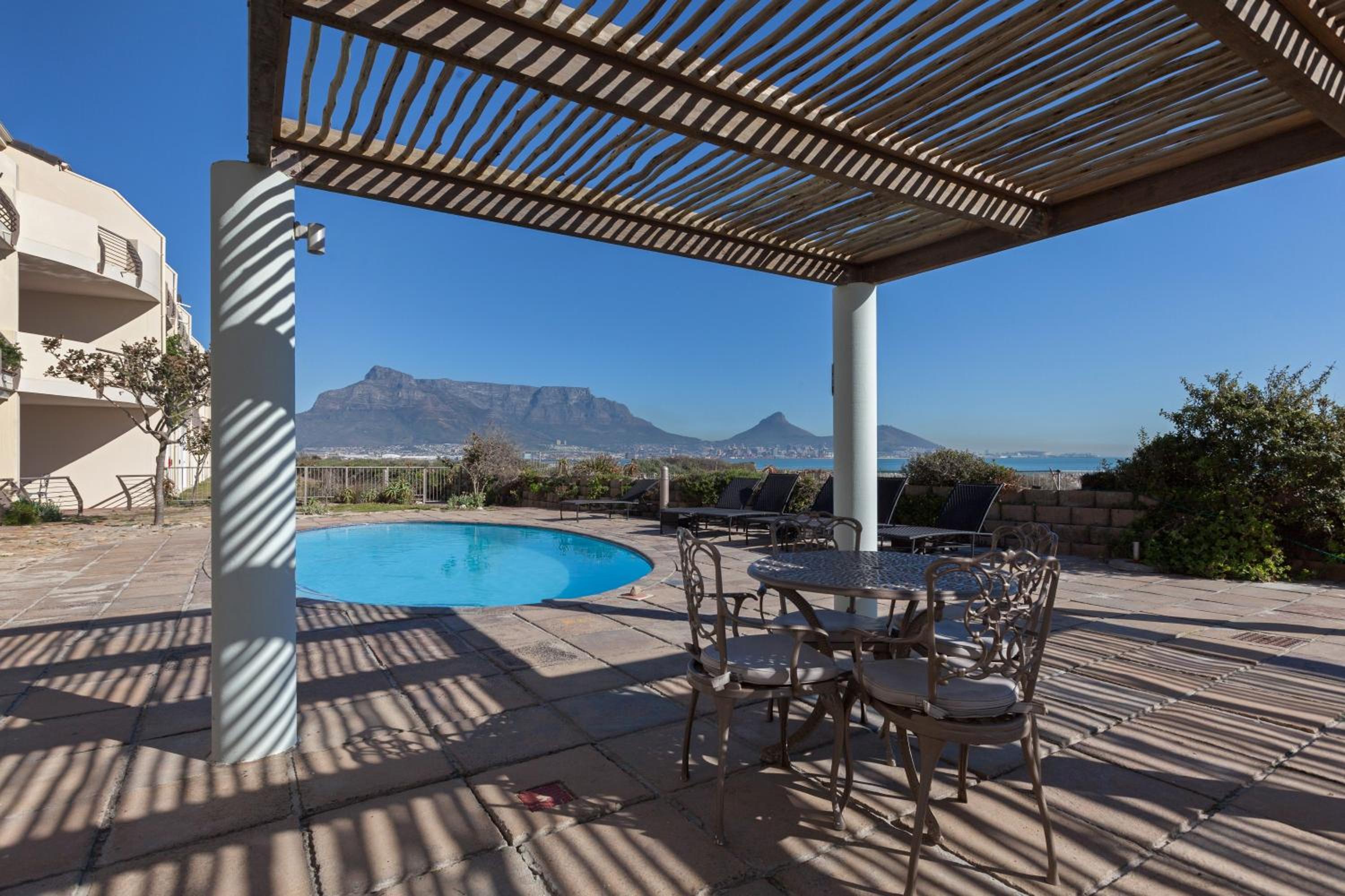Leisure Bay 306 by CTHA