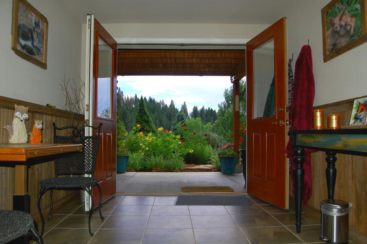 Fox Den Bed & Breakfast