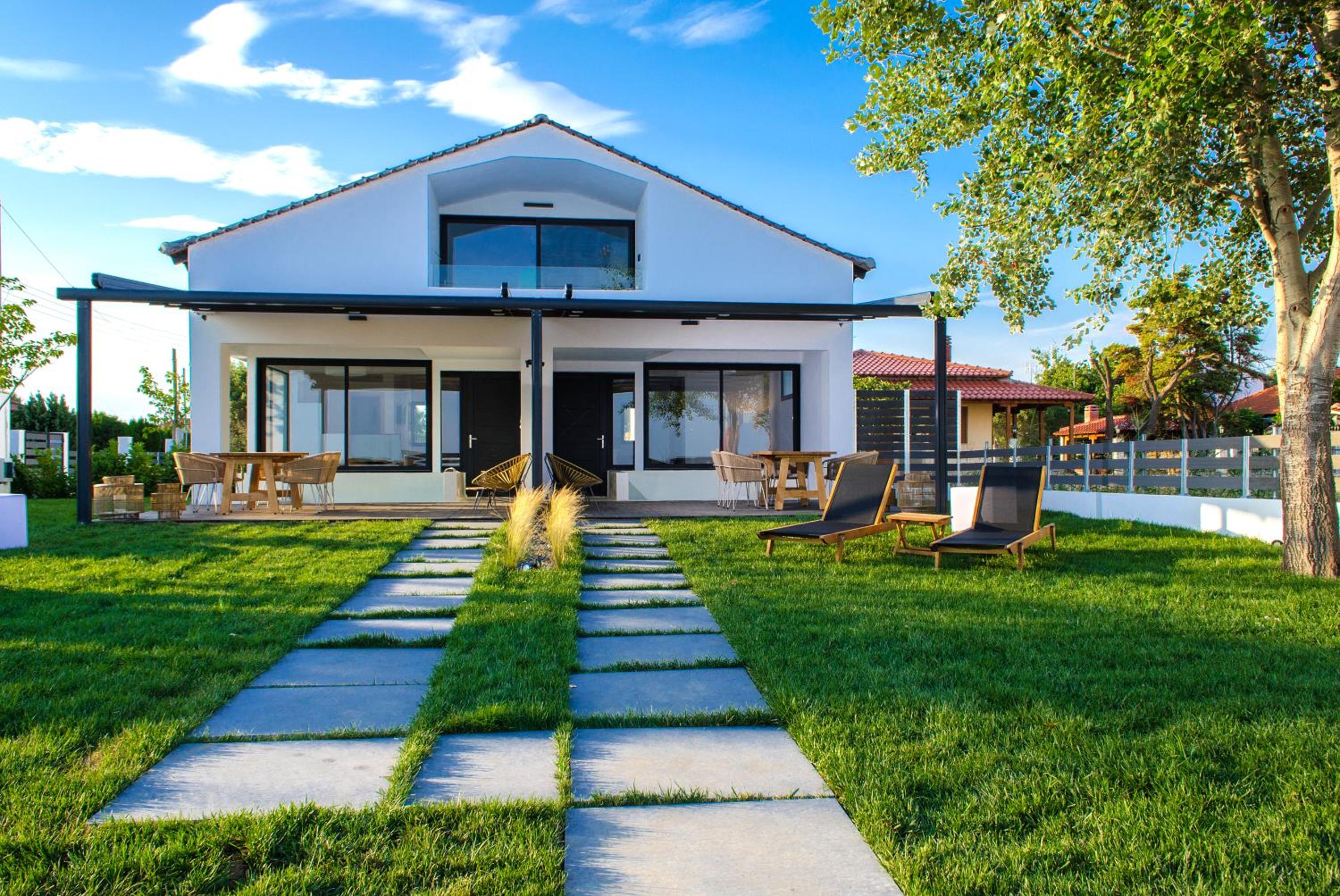 Hotel Thea Suites - Image 1