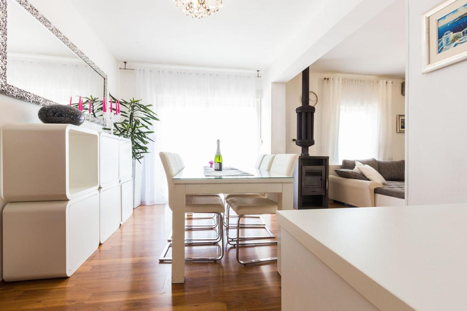 Topalli Apartments