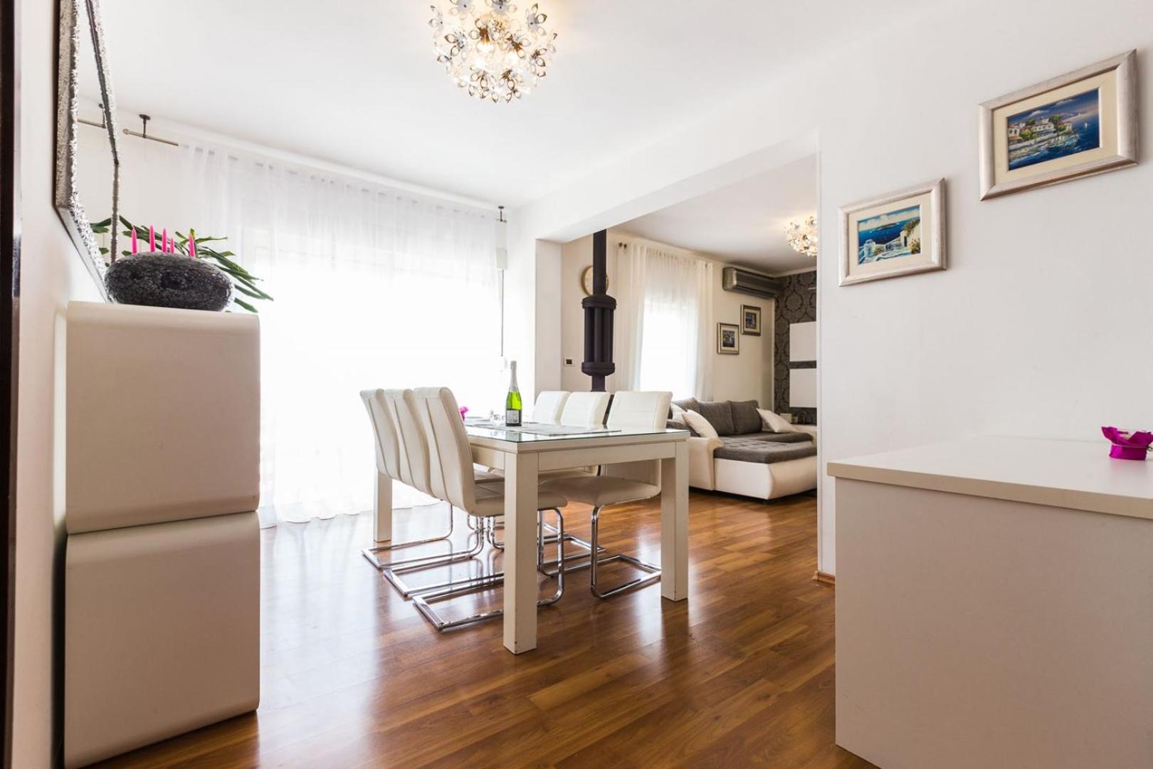 Topalli Apartments
