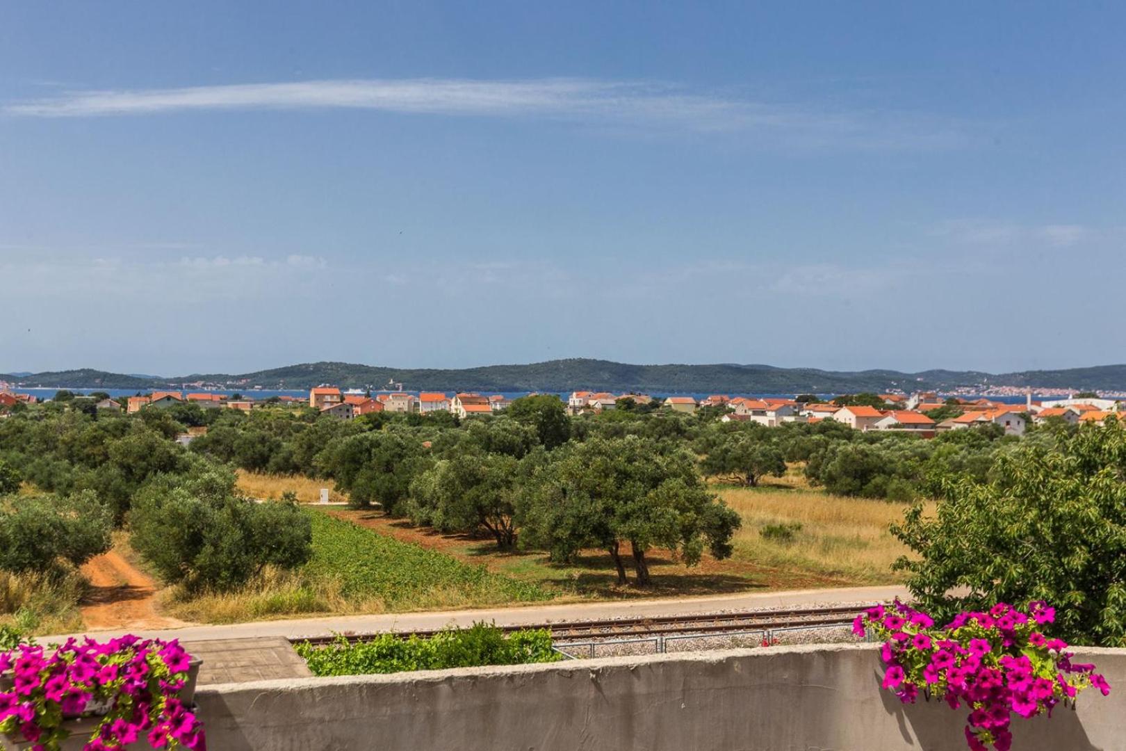 Topalli Apartments
