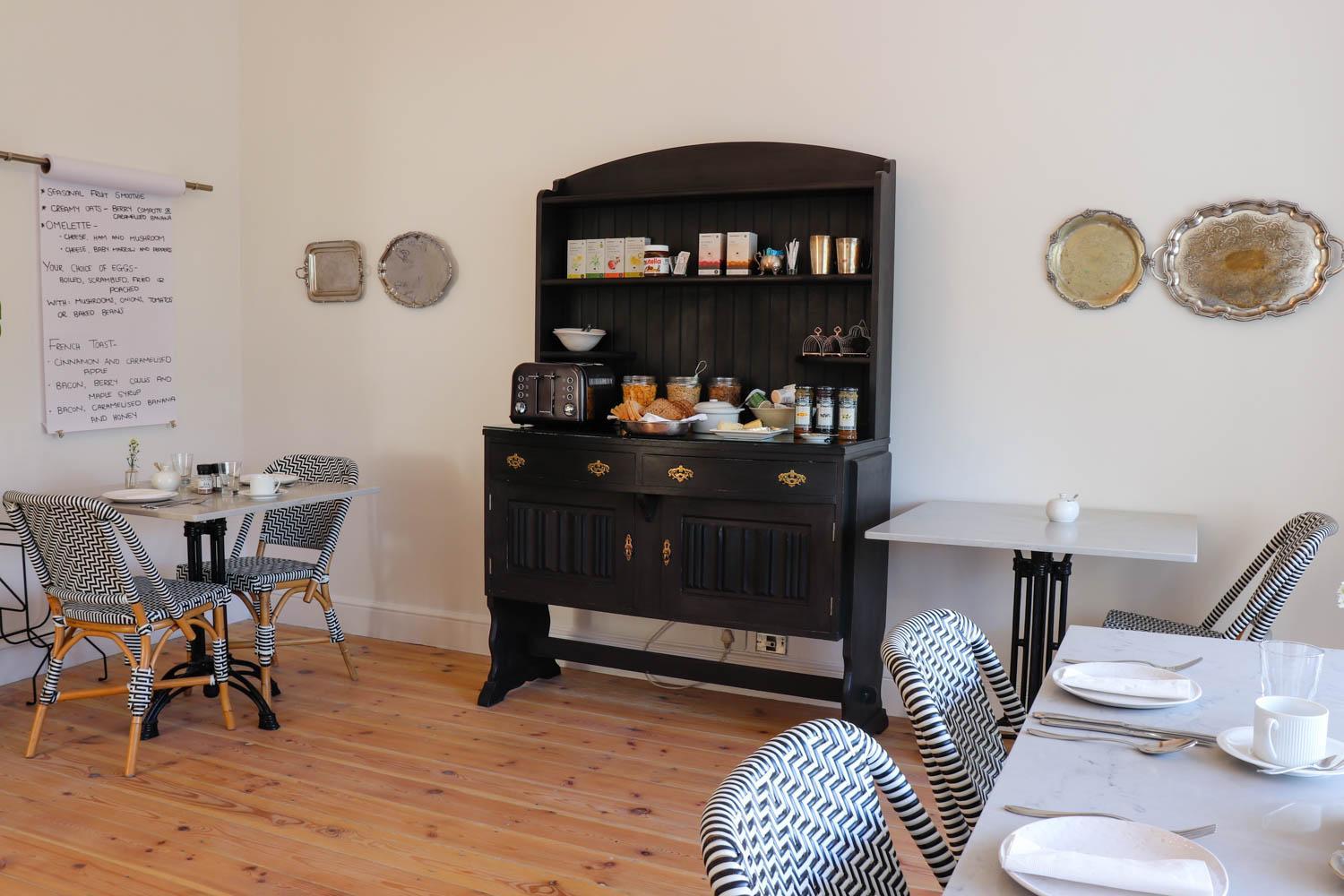 Whispering Oaks Guest House