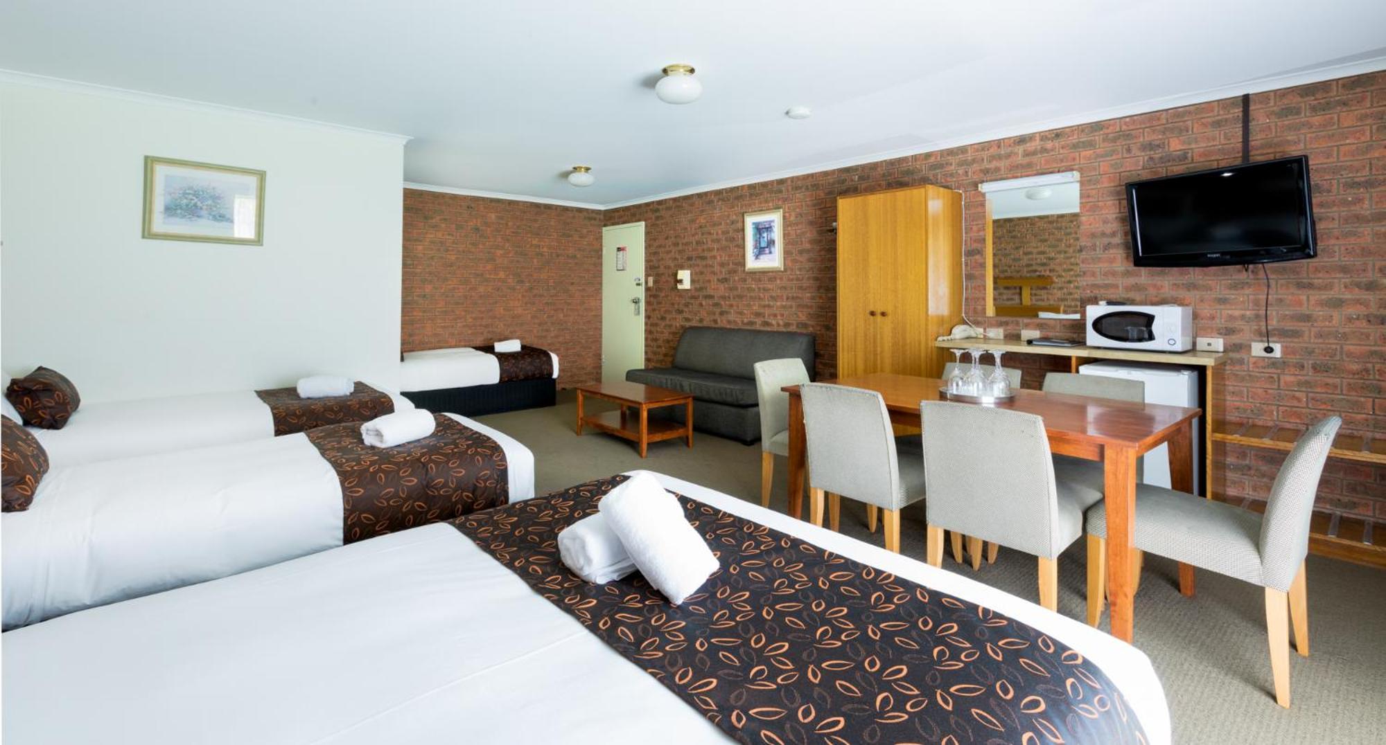 Advance Motel