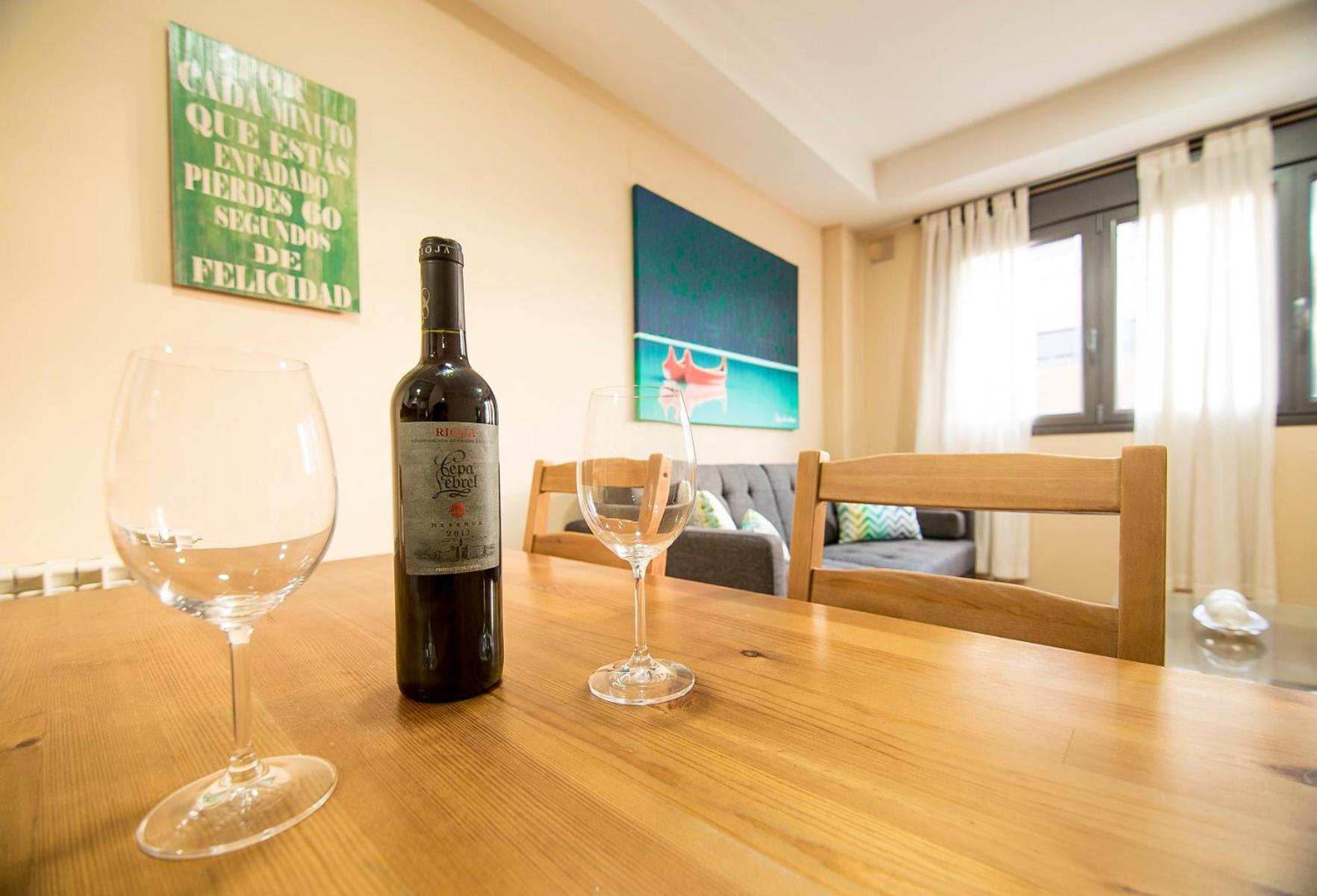 EnjoyGranada EMIR 3F - POOL, GYM & Free Parking