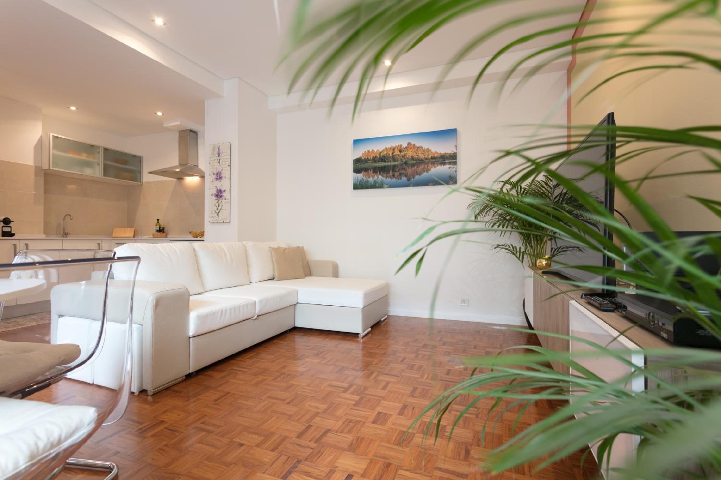 Your Lisbon Home - Duque de Palmela view 4