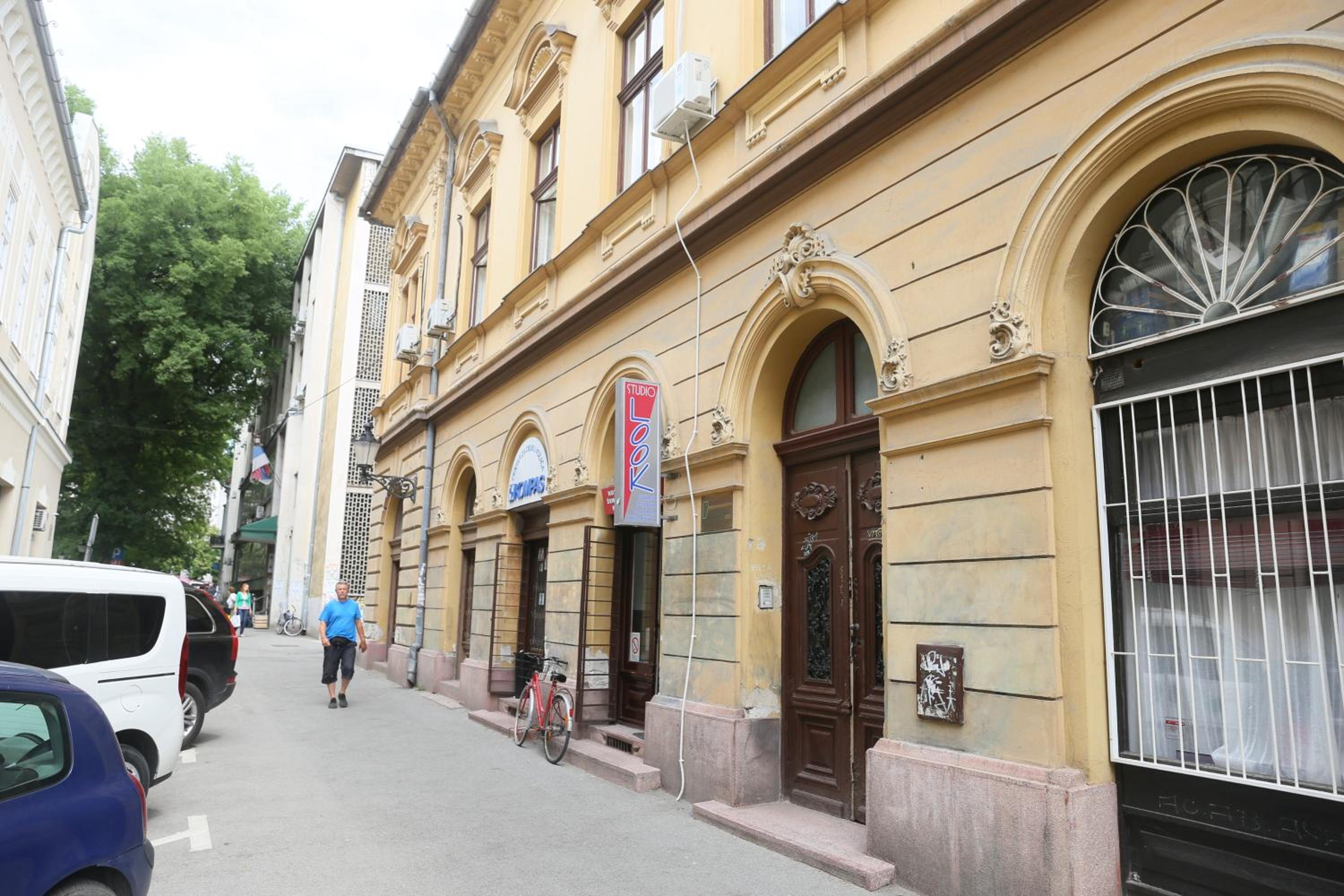 Photo 8