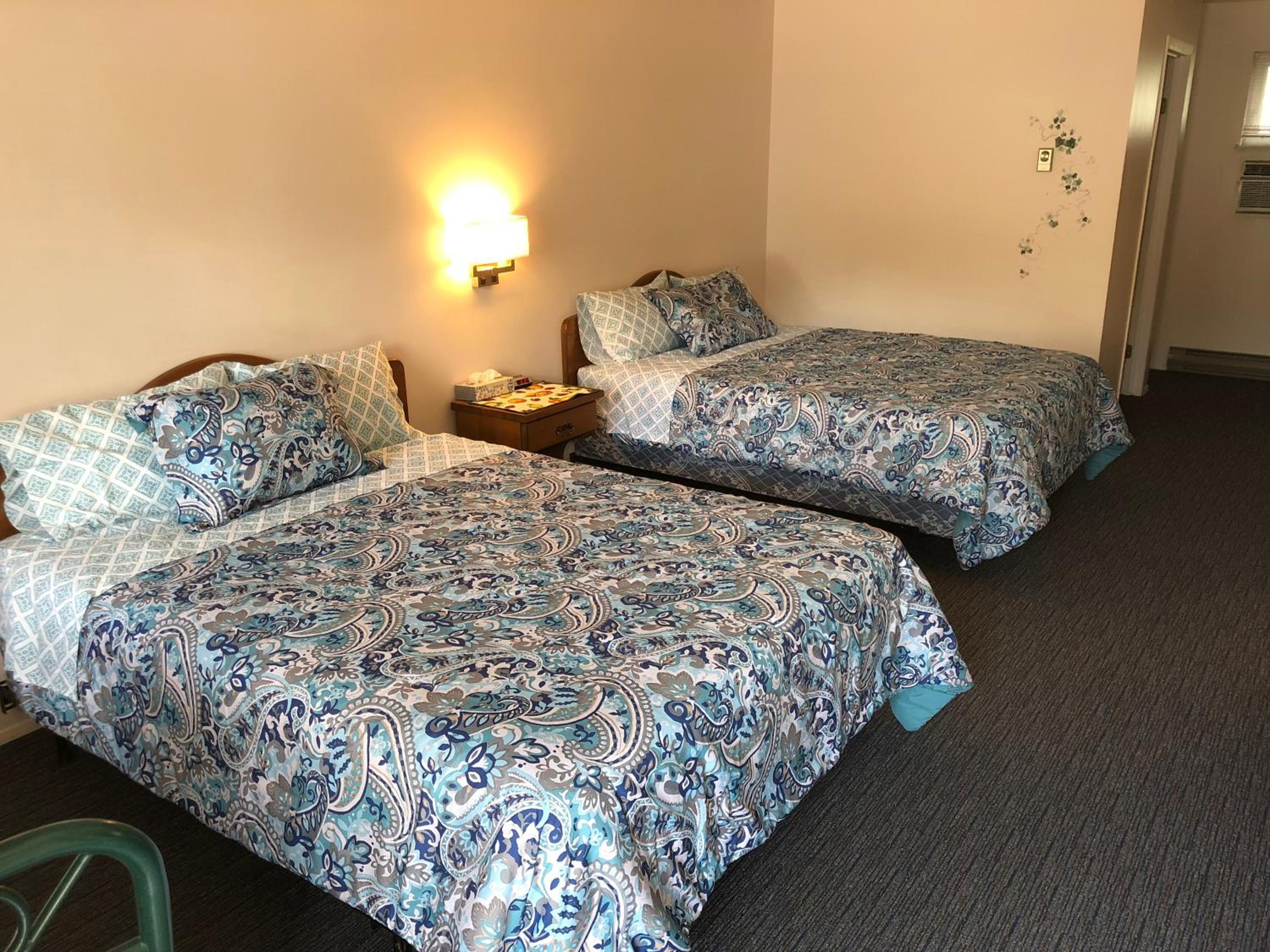 Chase Country Inn