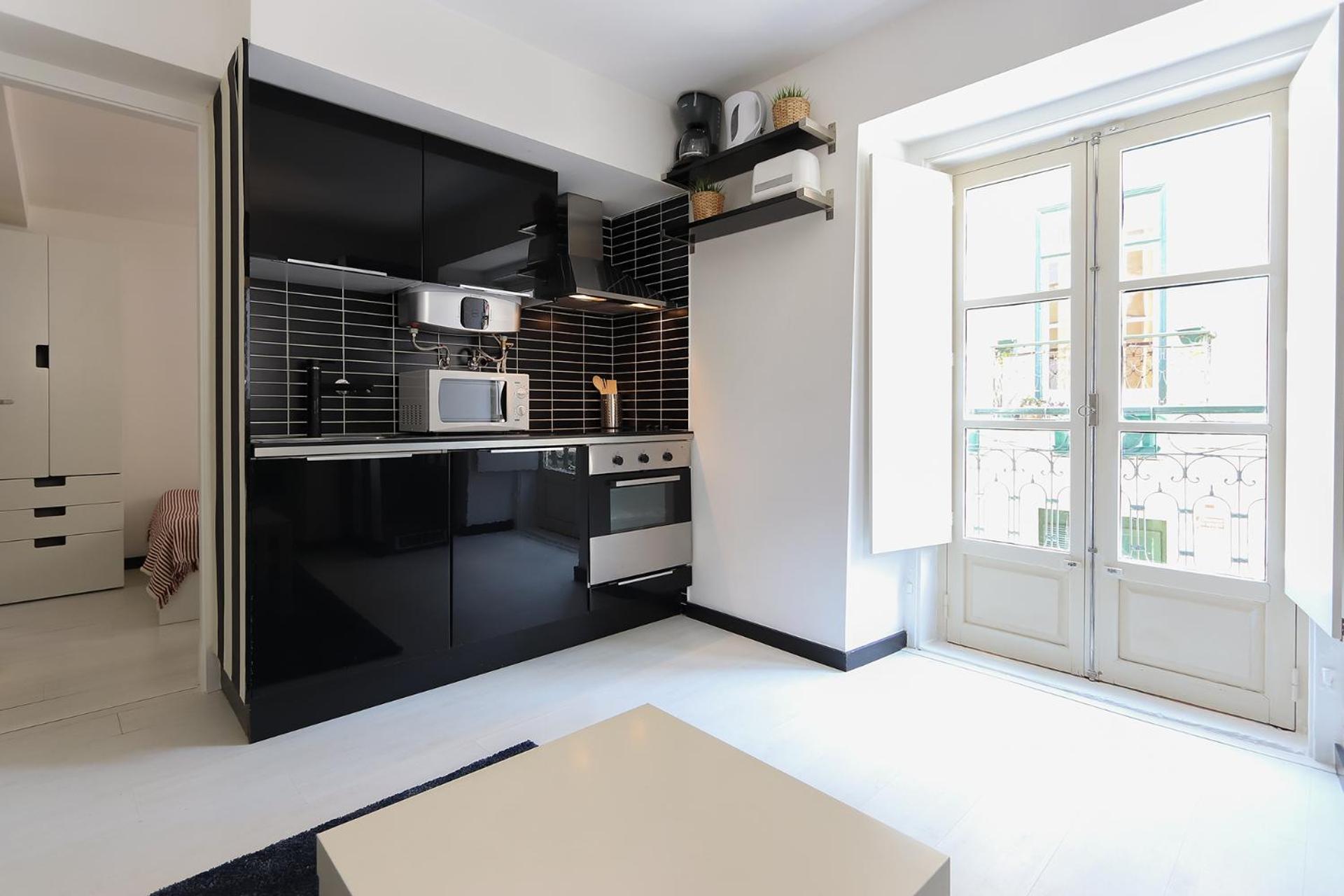 Tailor Made Flat in Central Bairro Alto