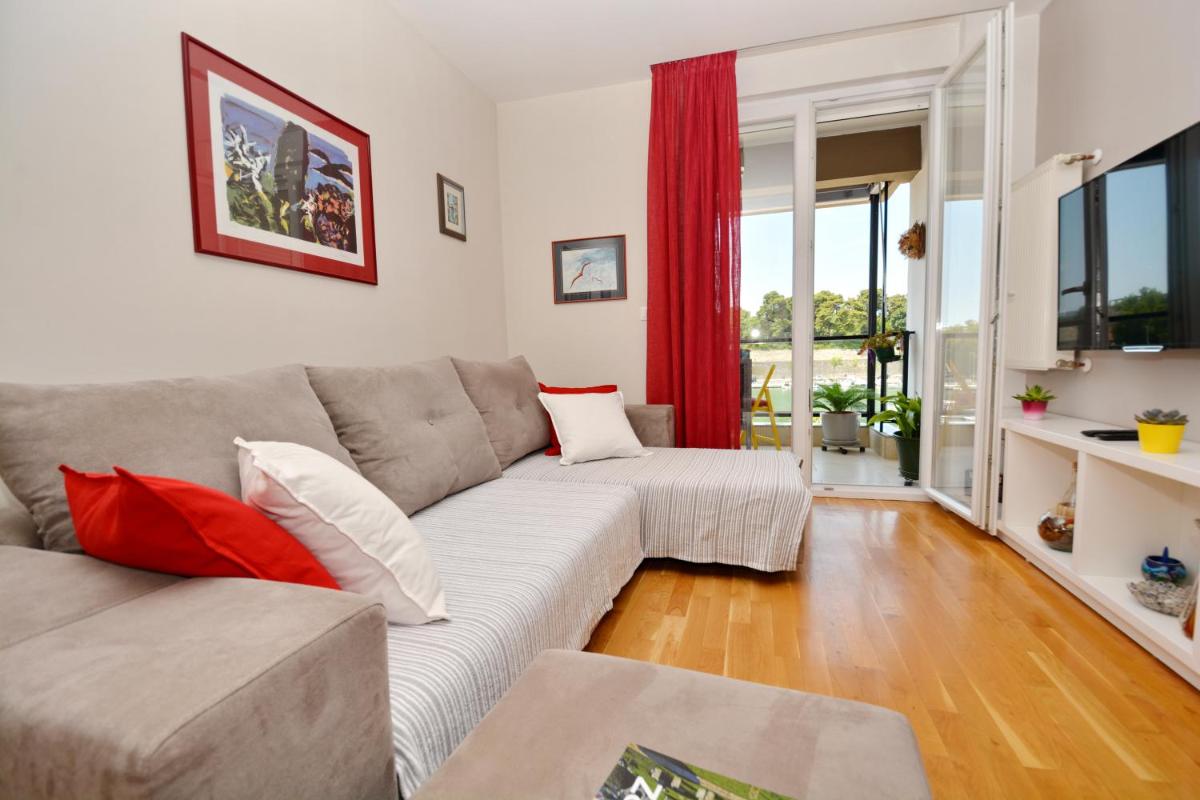 Spacious Premium Apt Lipotica with Oldtown view - Have a memorable holiday view 2