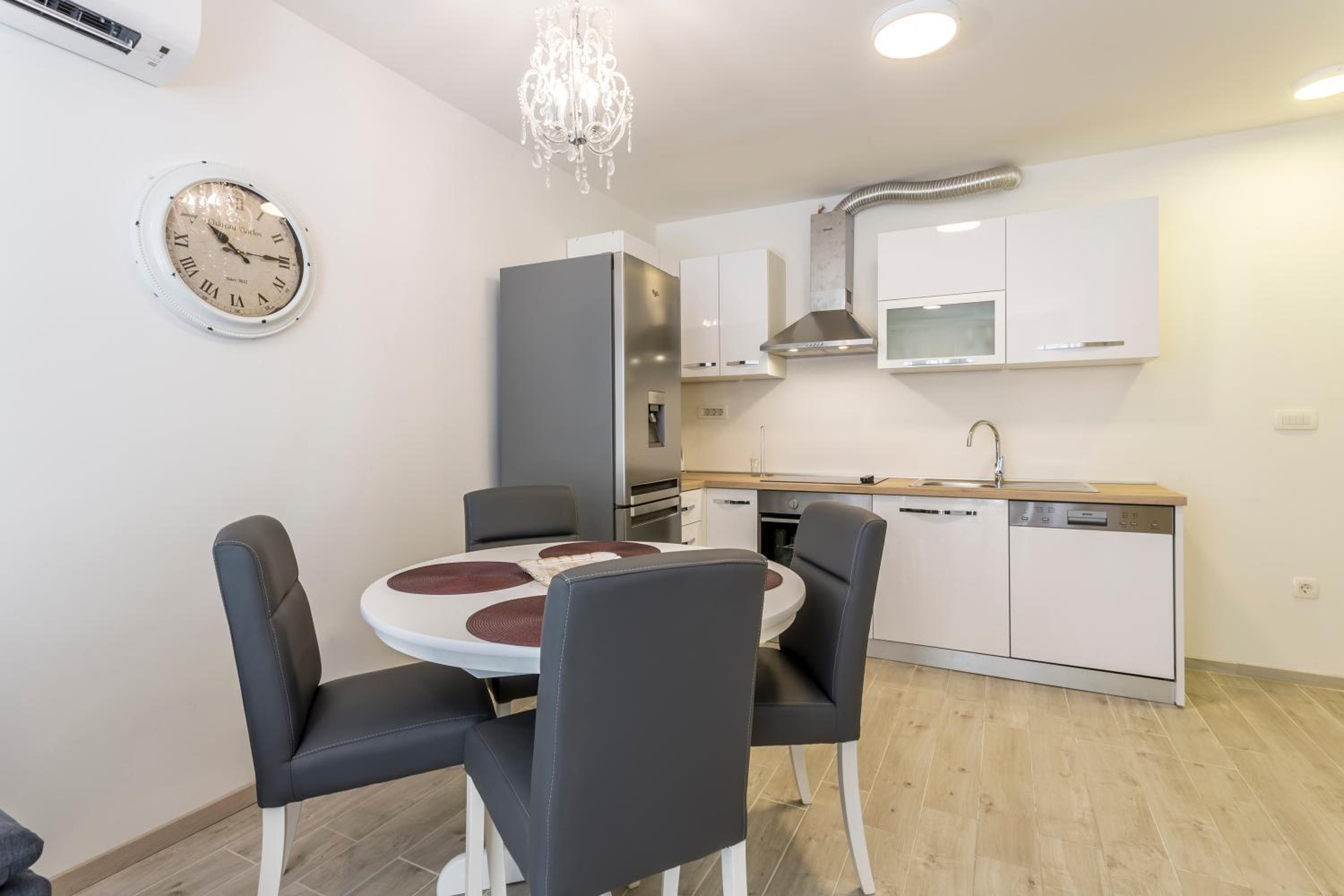 Apartments Luce and Antonio view 3
