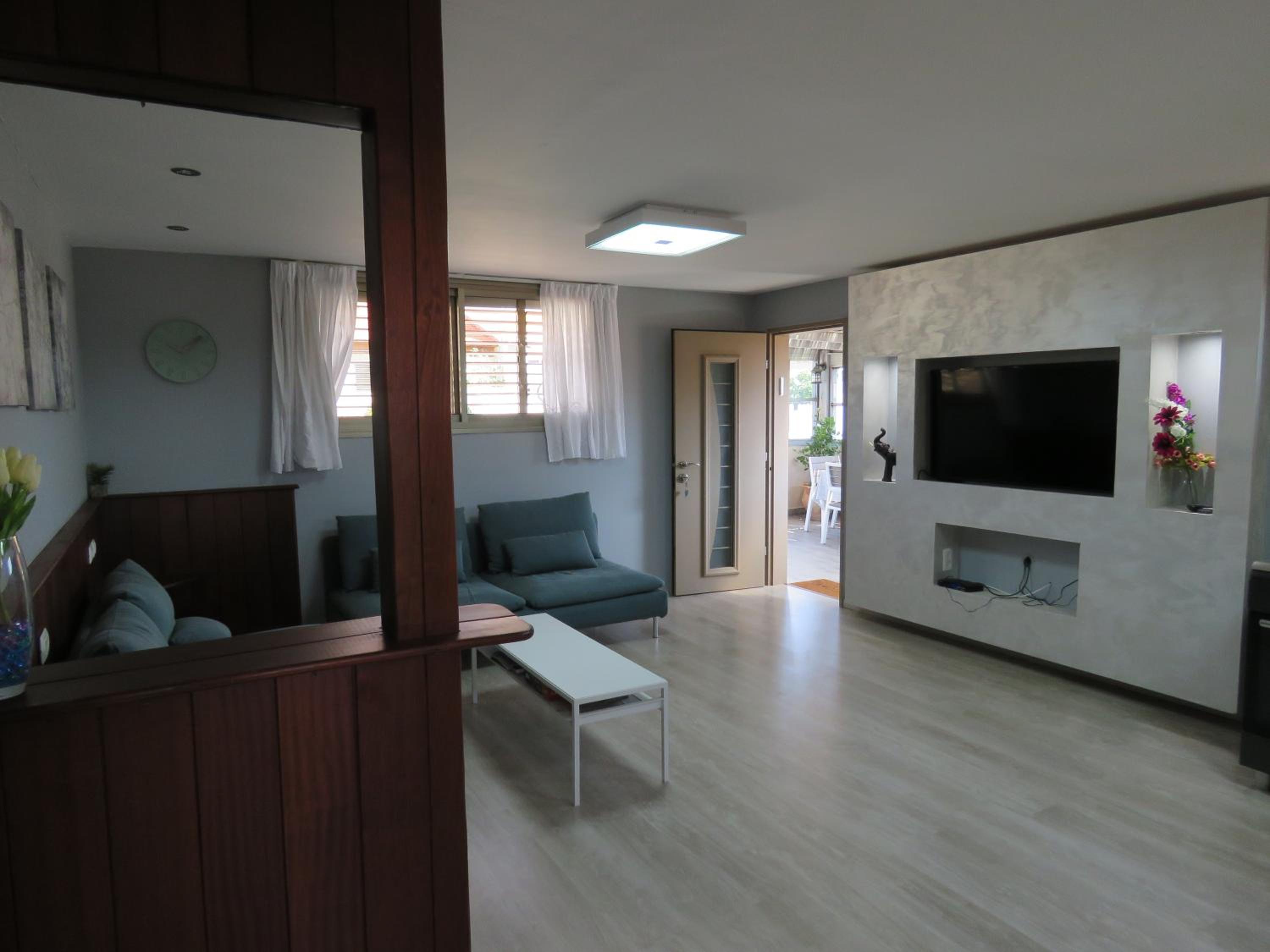 בין יער לים, photo 8