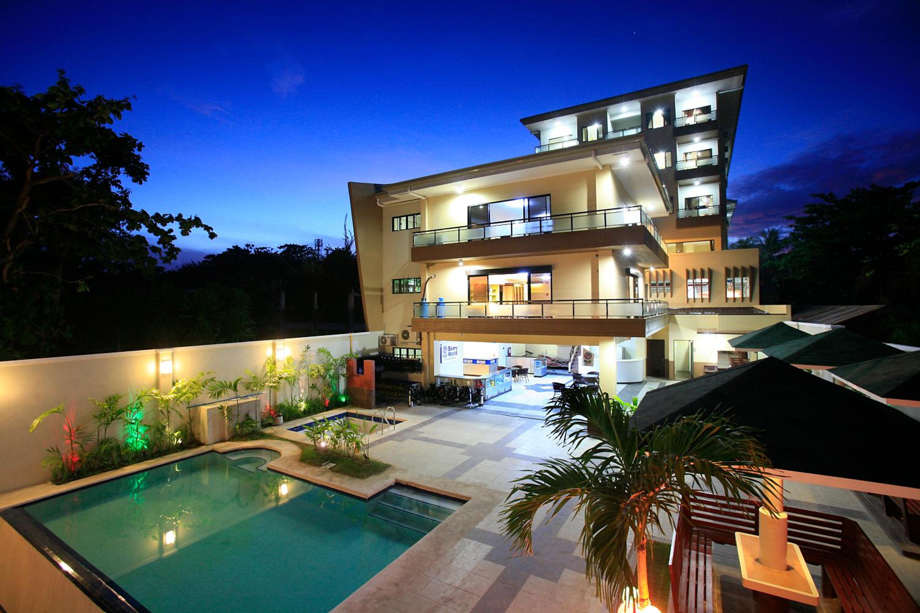 Palmbeach Resort Mactan Cebu powered by Cocotel view 2