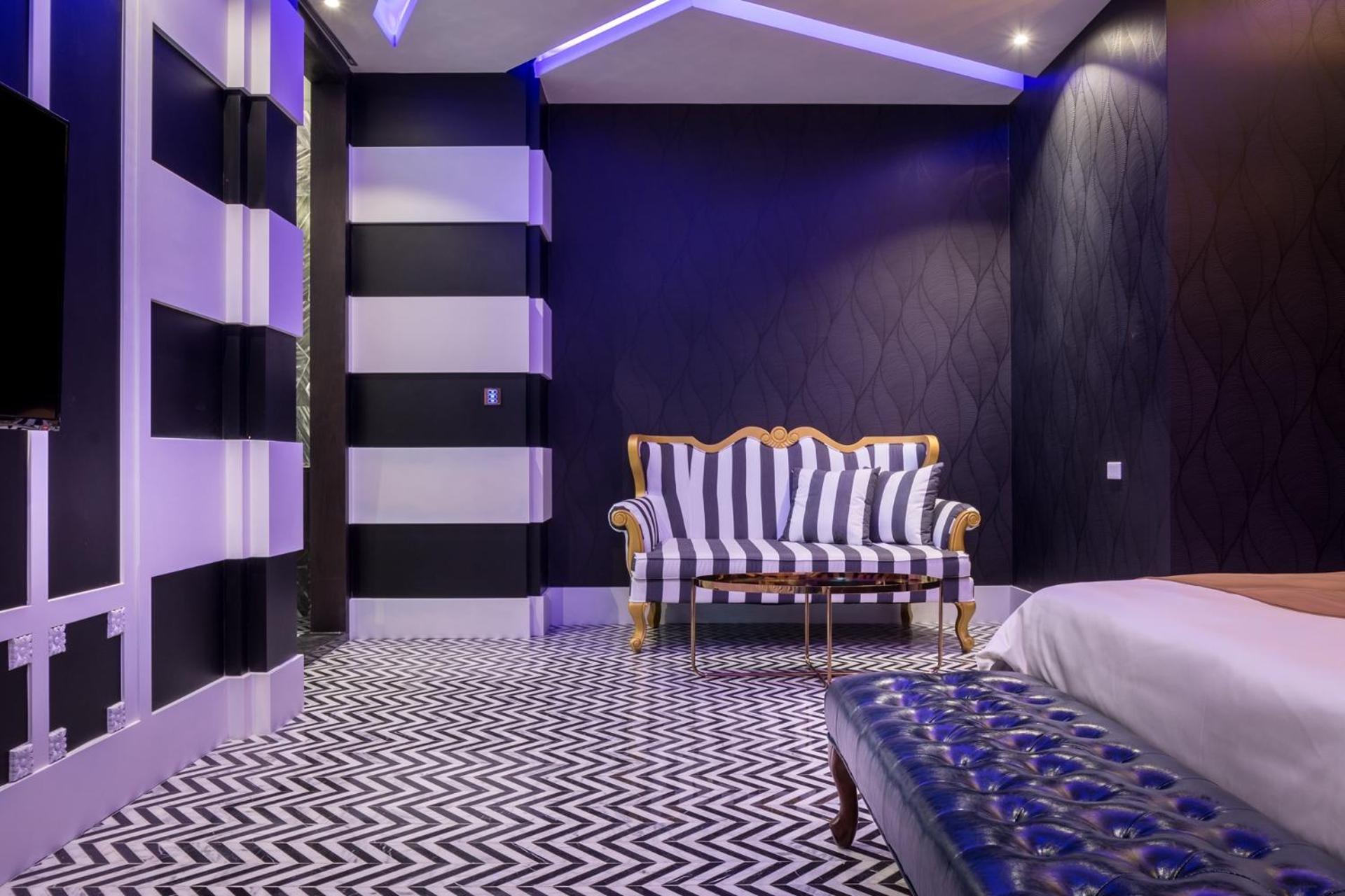 Icolour Villa Motel