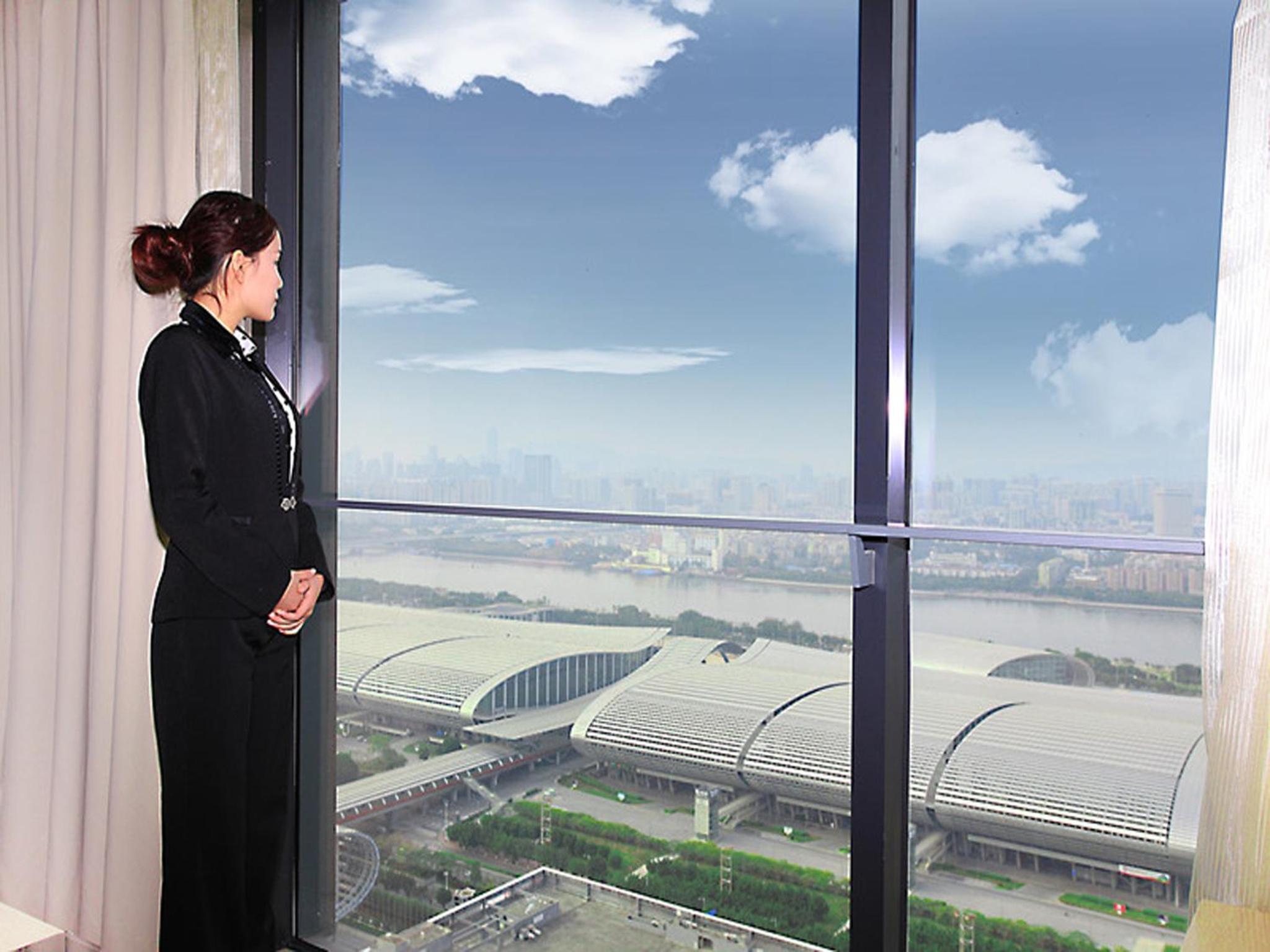 HeeFun Apartment GZ -Poly World Trading Center