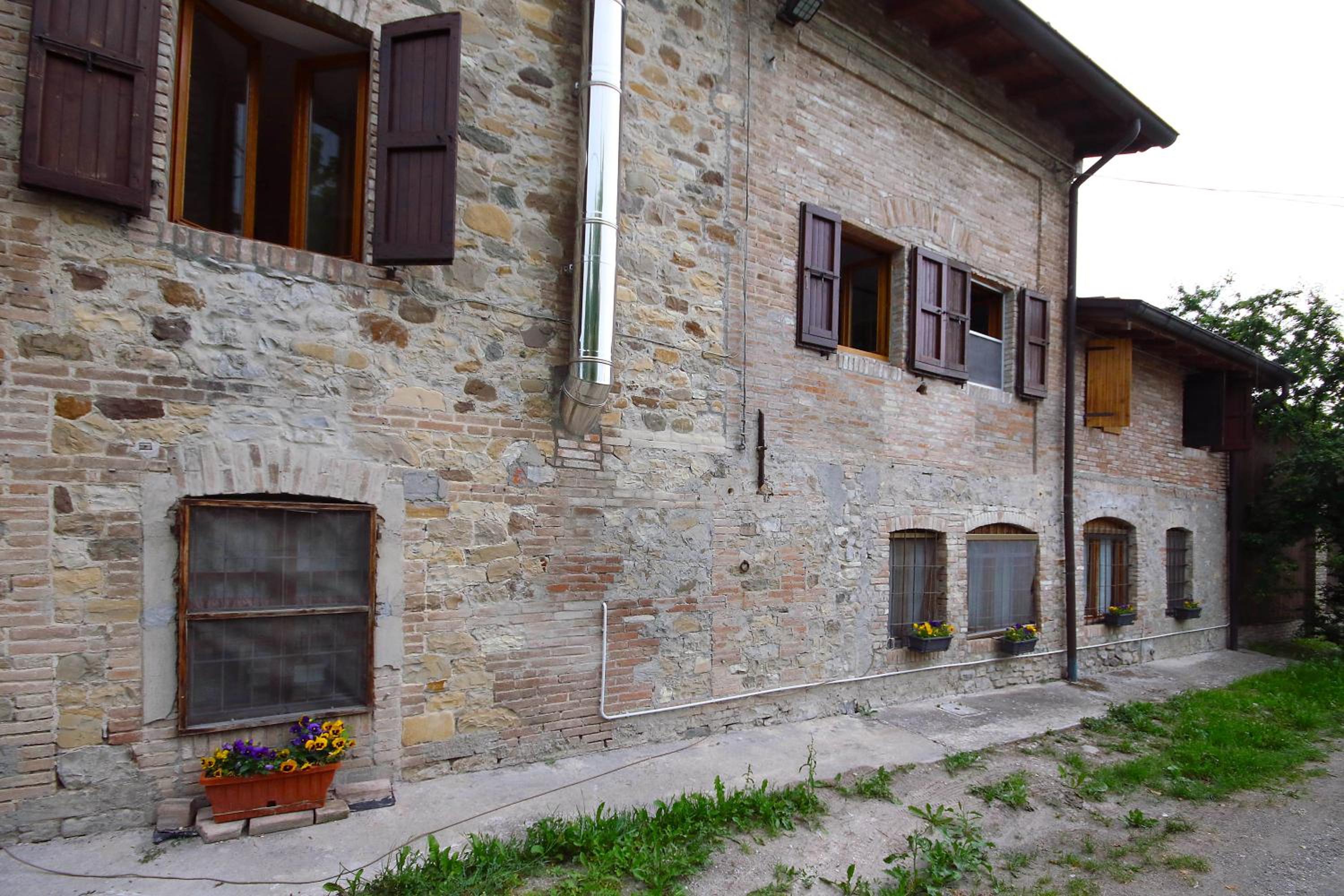 LA MAESTA' view 5
